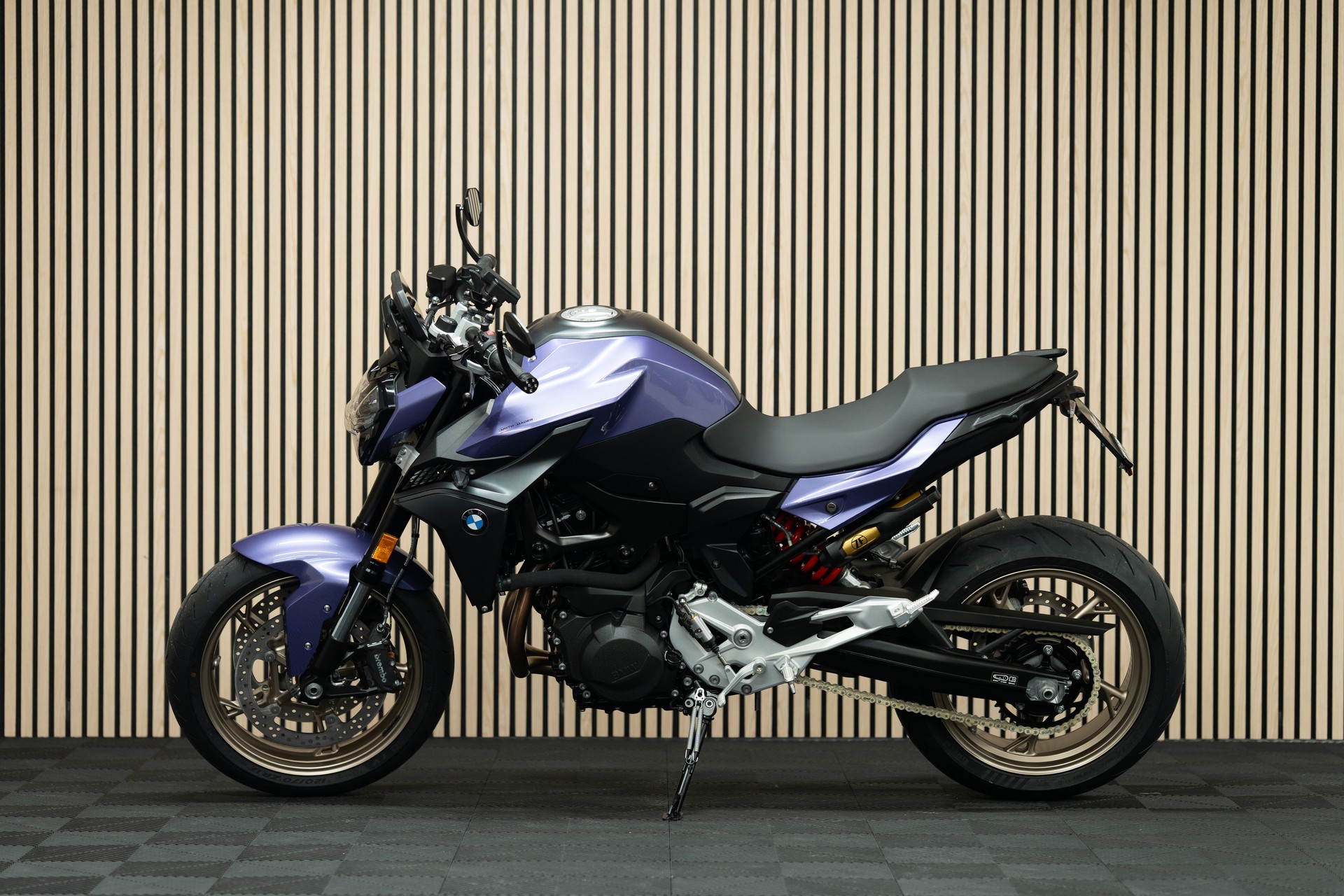 BMW F 900 R A2 Individual mit 0.9% Leasing, Sportschalldämpfer u. v. m.-image-1