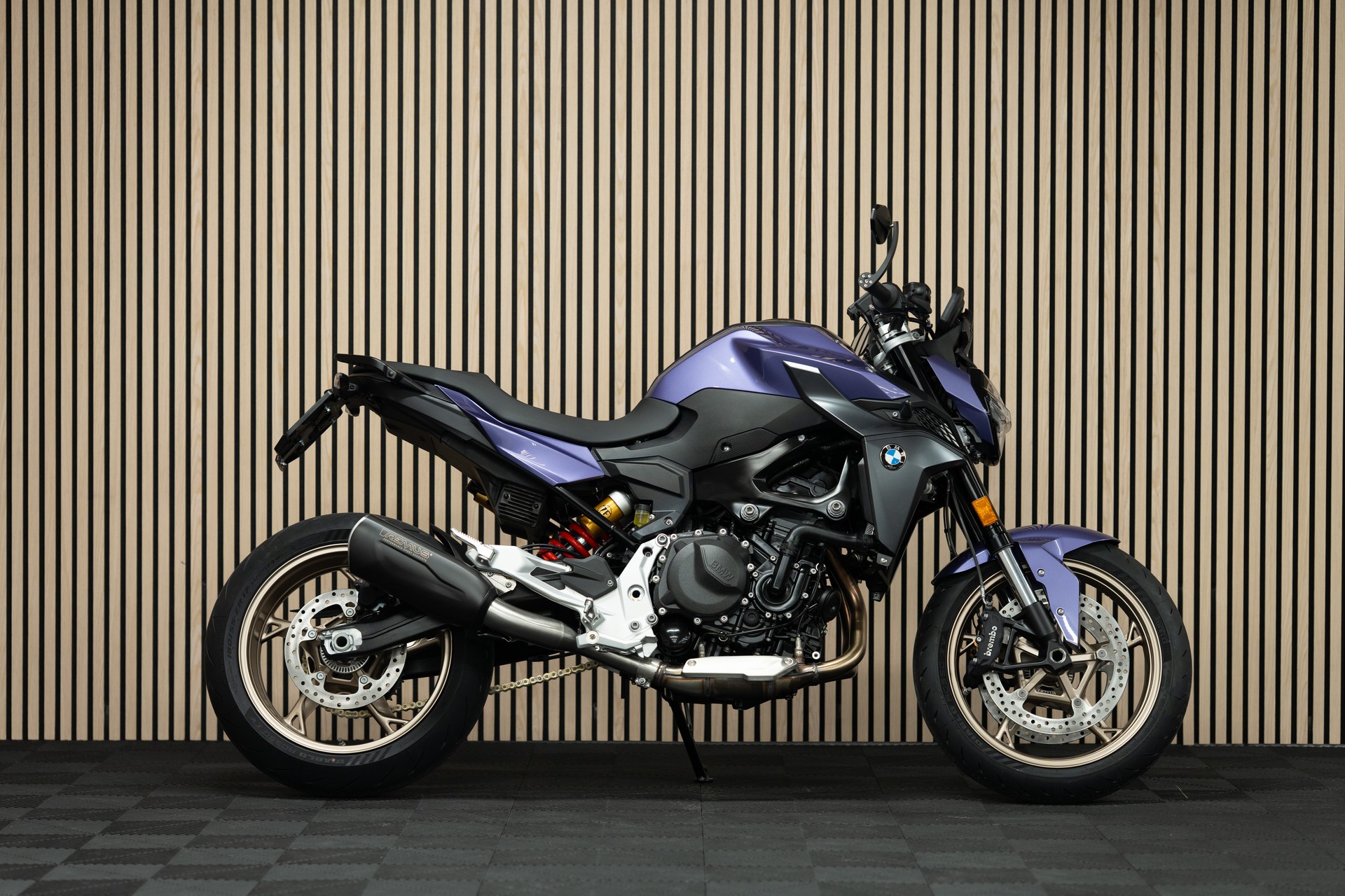 BMW F 900 R A2 Individual mit 0.9% Leasing, Sportschalldämpfer u. v. m.-image-0