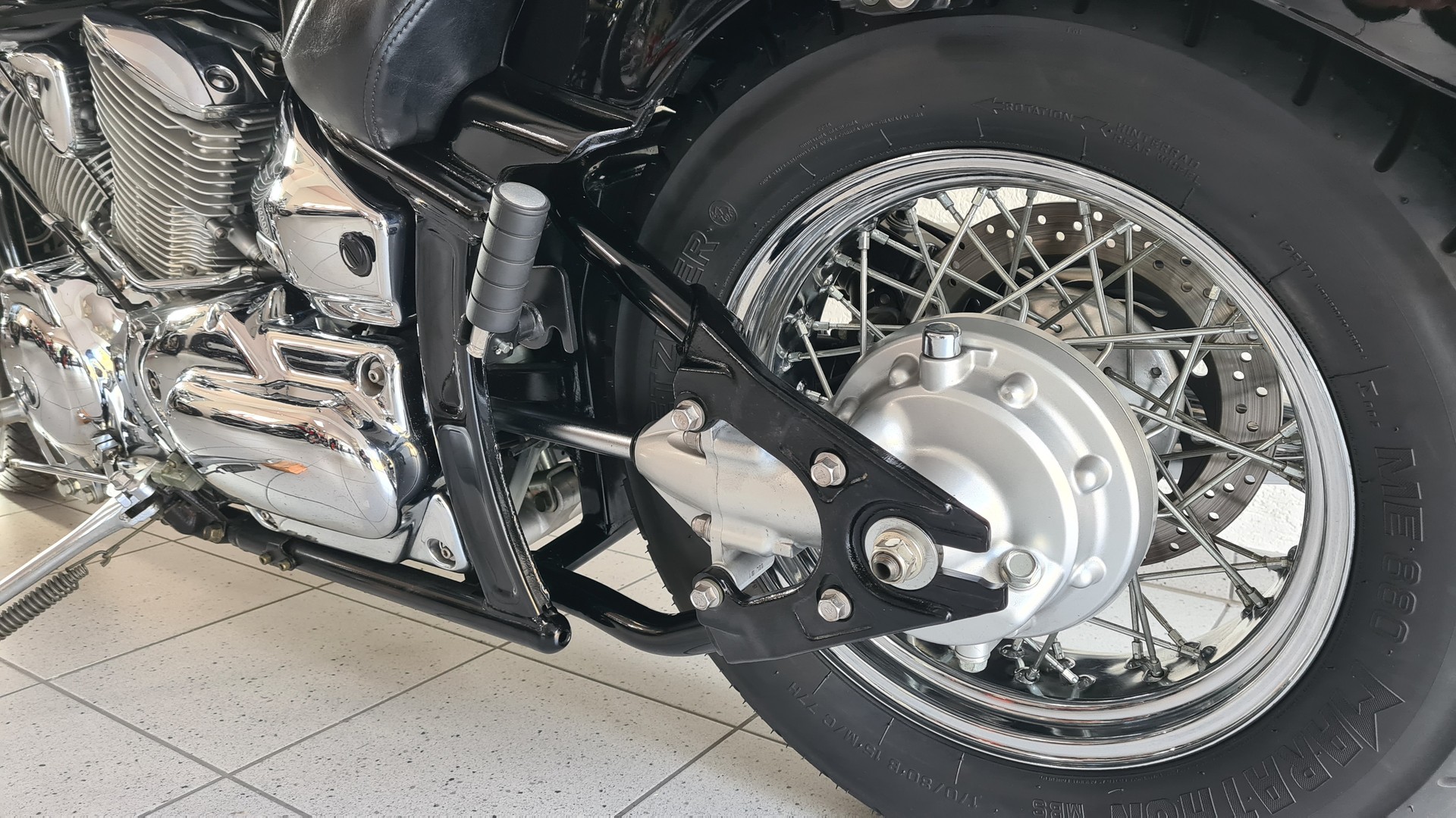 YAMAHA XVS 1100 Drag Star-image-8
