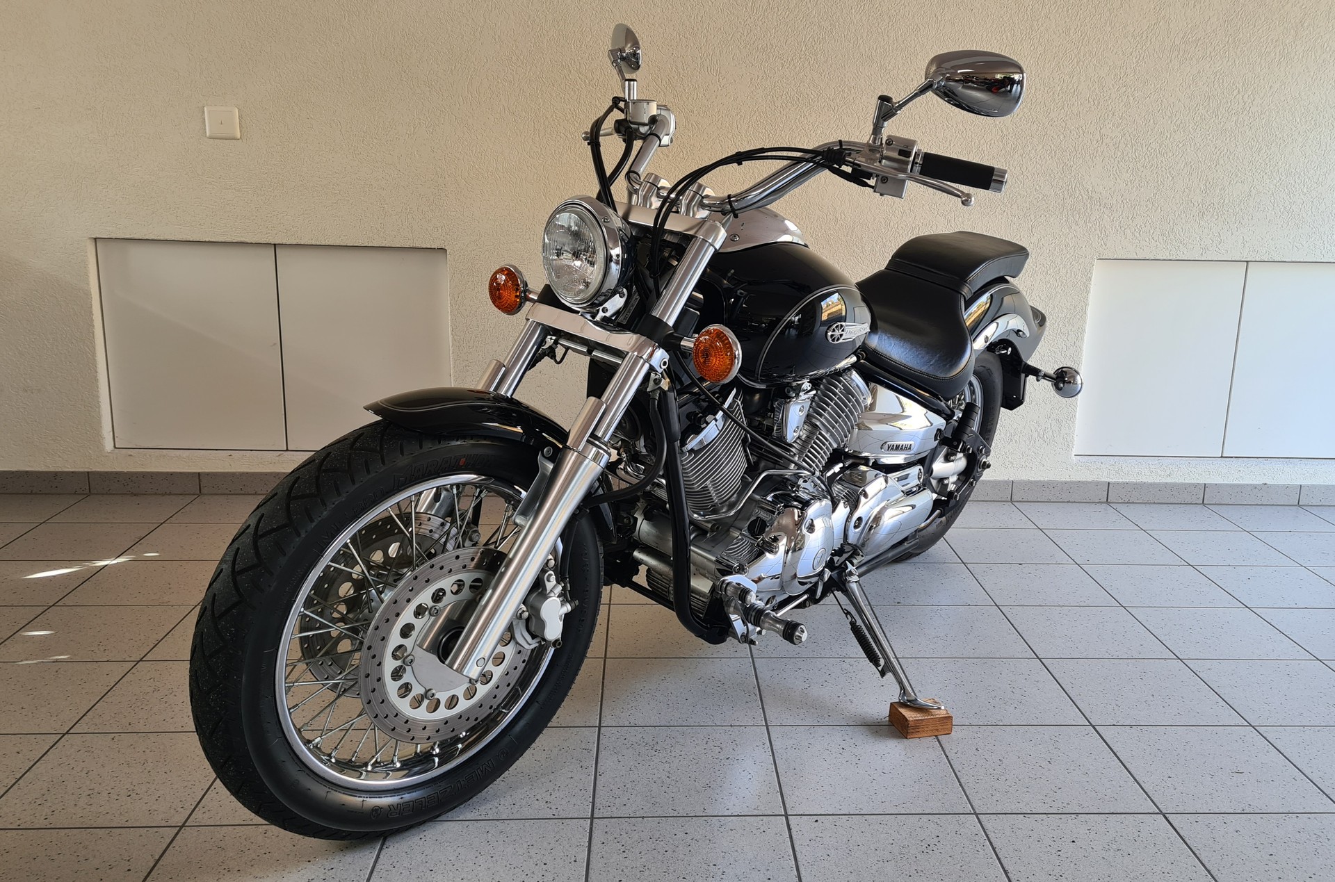 YAMAHA XVS 1100 Drag Star-image-2