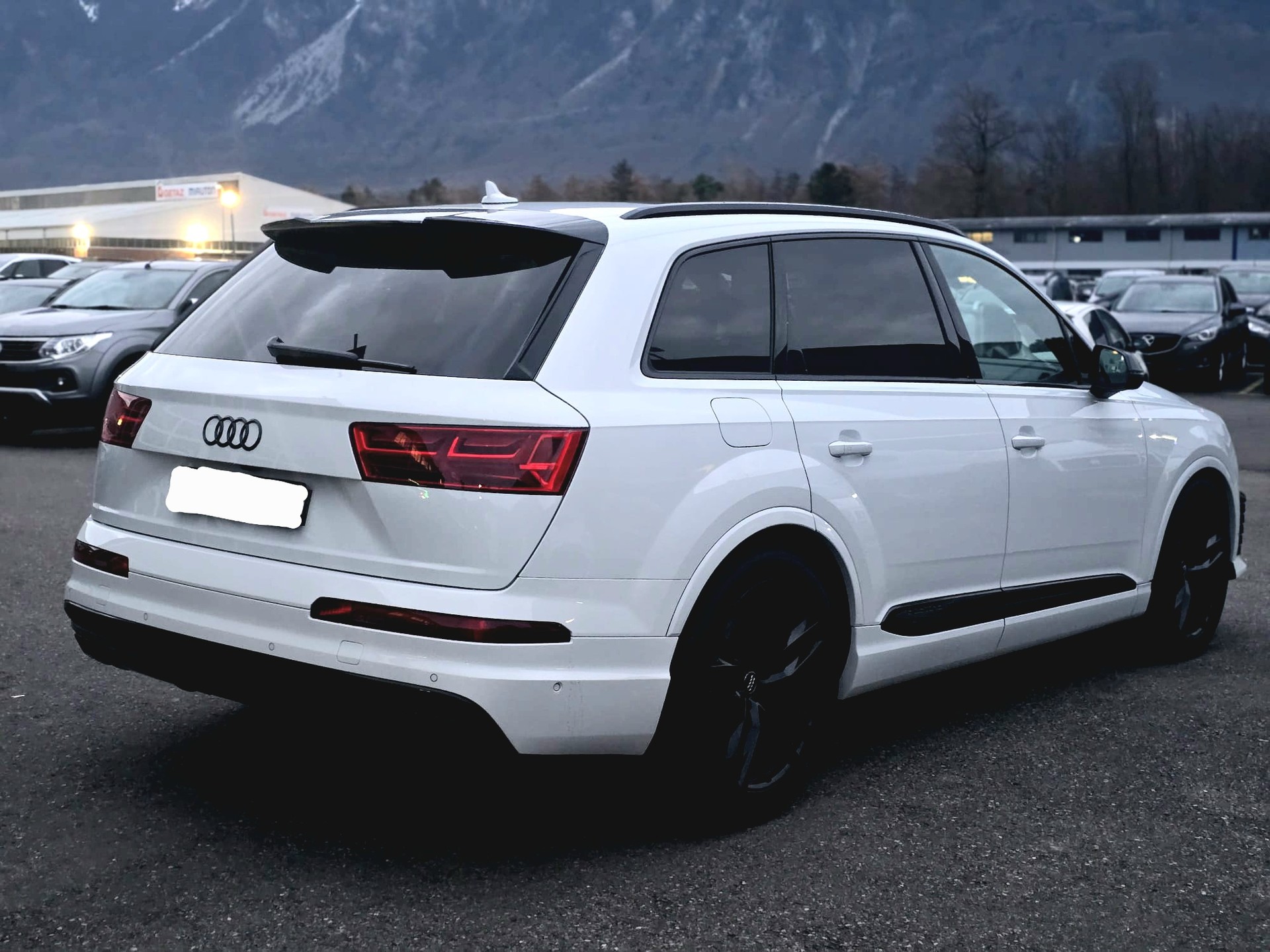 AUDI SQ7 4.0 TDI quattro tiptronic-image-5
