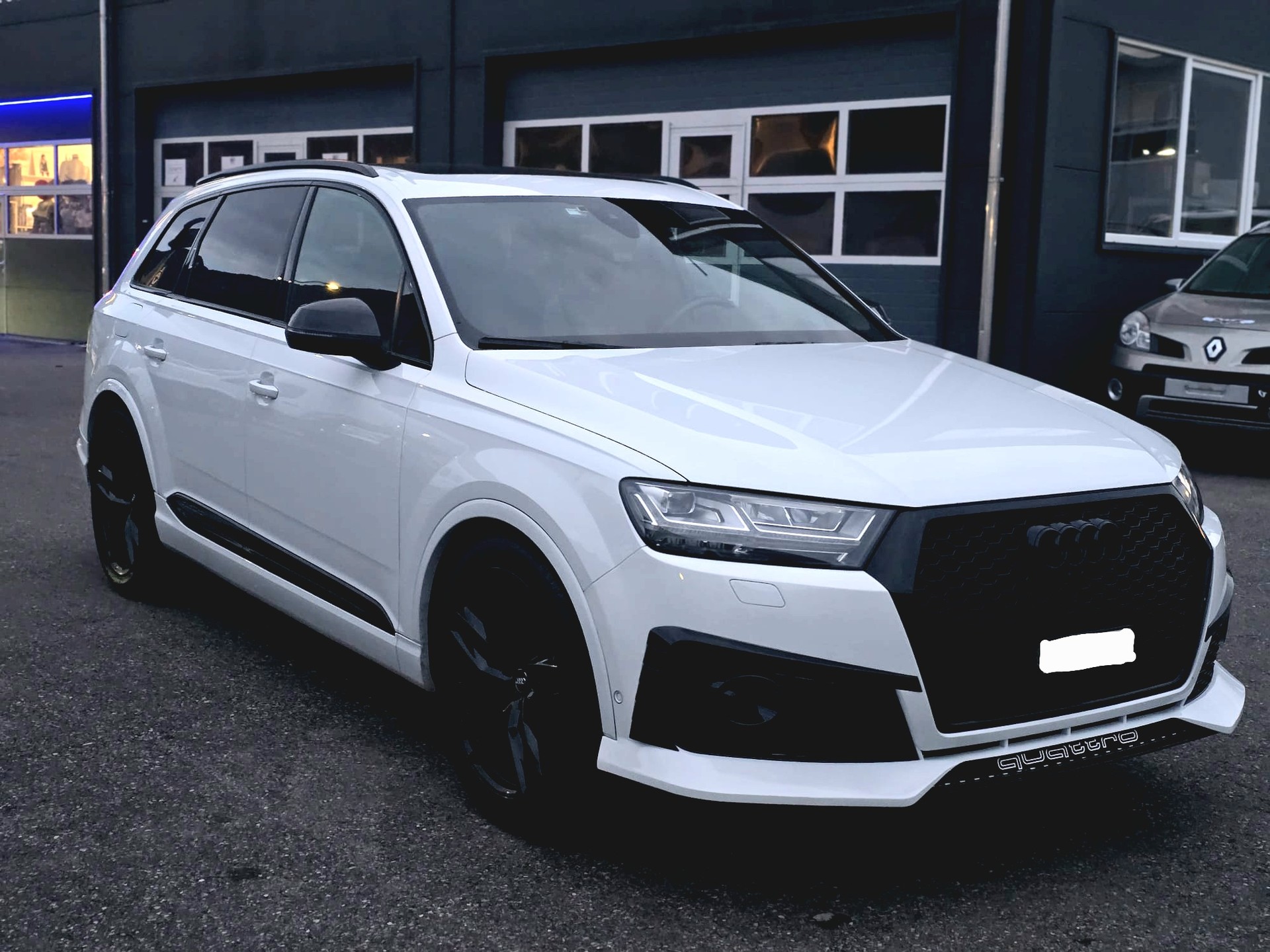 AUDI SQ7 4.0 TDI quattro tiptronic-image-4
