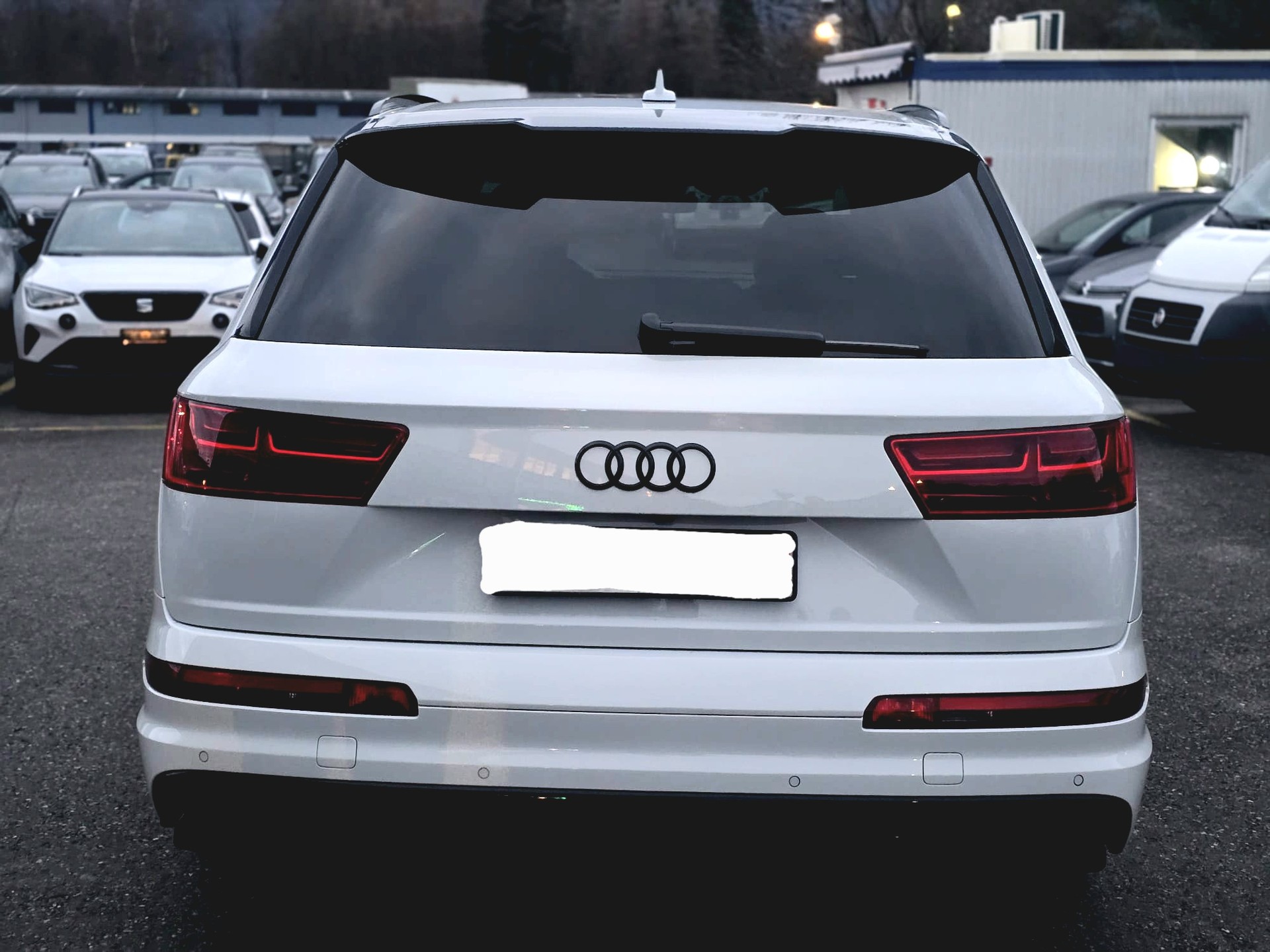 AUDI SQ7 4.0 TDI quattro tiptronic-showroom-element-1