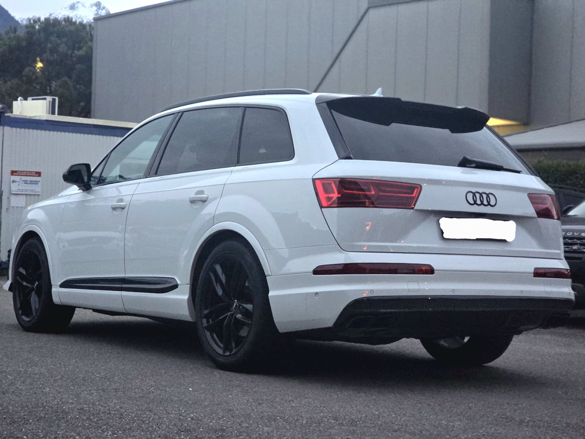 AUDI SQ7 4.0 TDI quattro tiptronic-showroom-element-3