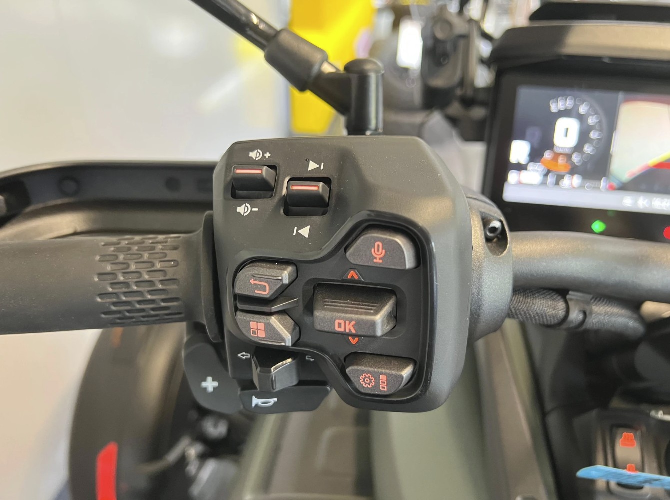 CAN-AM Canyon Redrock-image-10