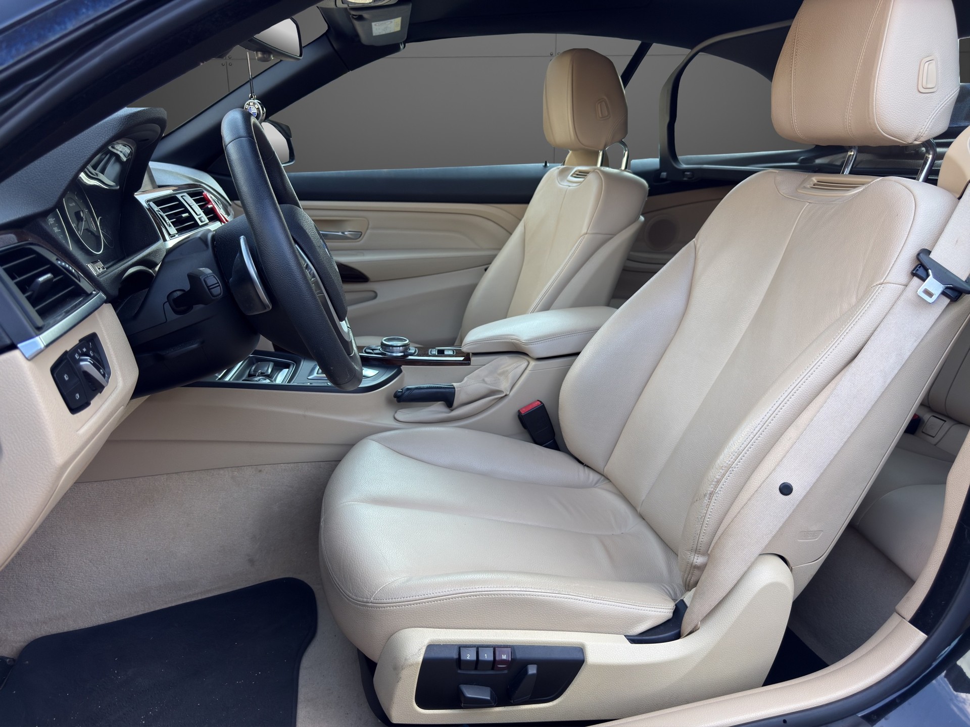 BMW 420d Cabriolet Steptronic-image-13