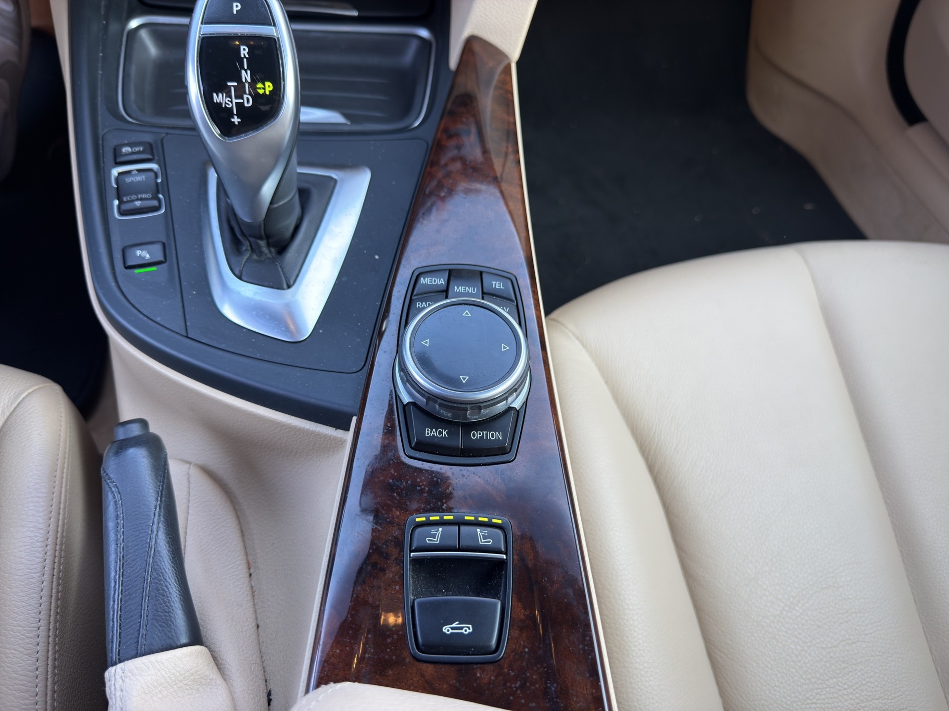 BMW 420d Cabriolet Steptronic-image-18