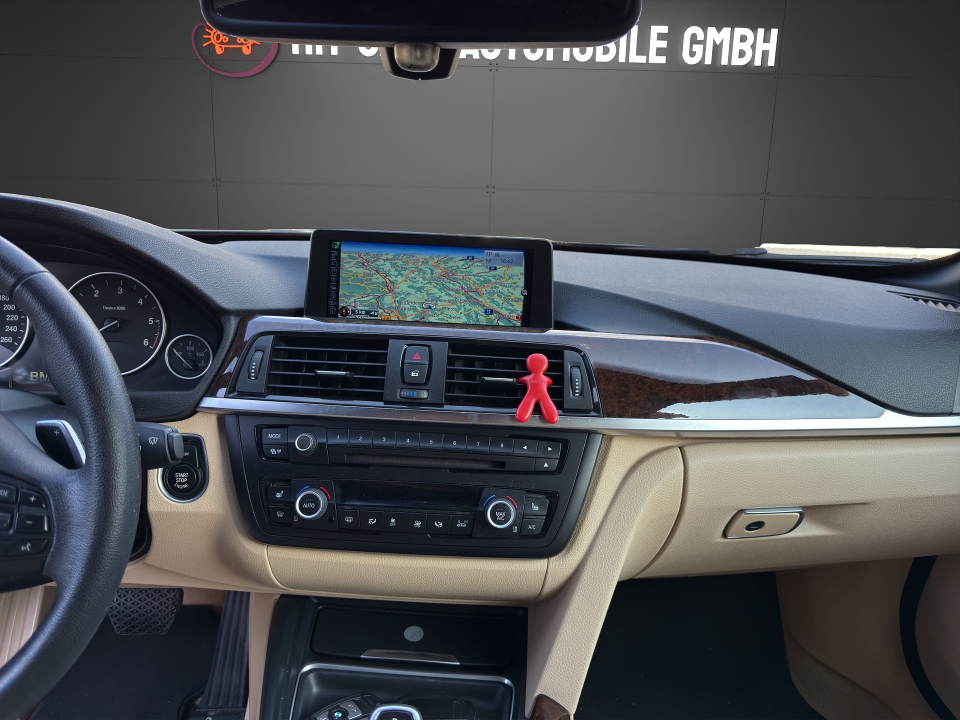 BMW 420d Cabriolet Steptronic-image-16