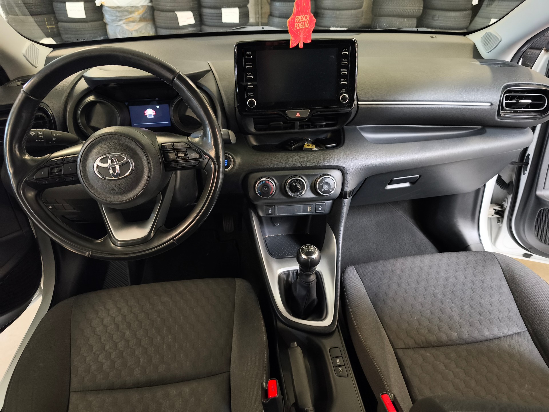 TOYOTA Yaris 1.5 Trend-image-11