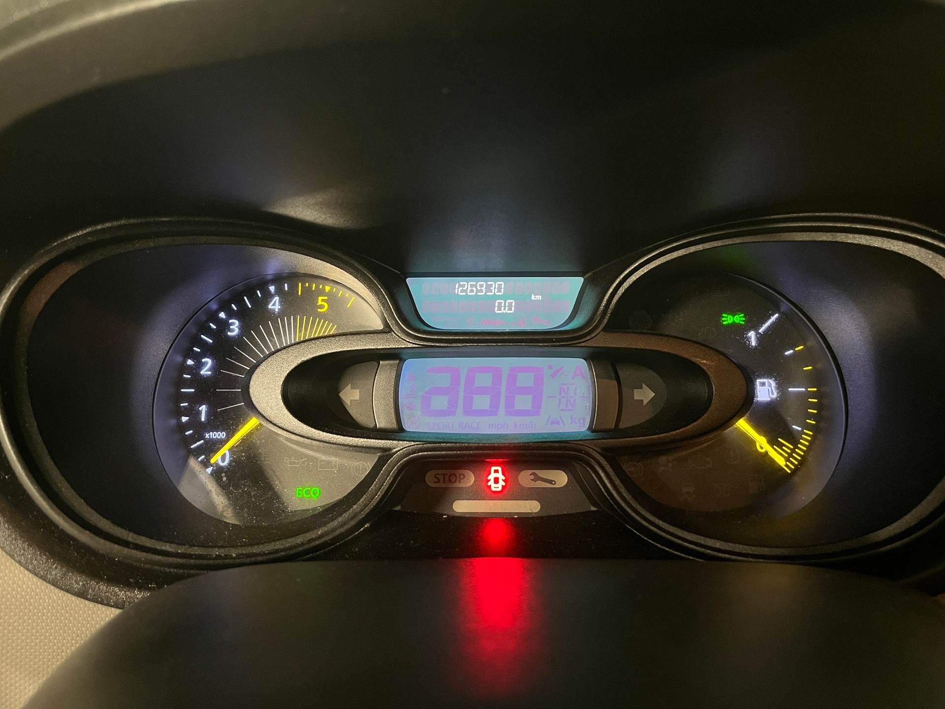 RENAULT Trafic ENERGY dCi 145 Grand Passenger Dynamique-image-11