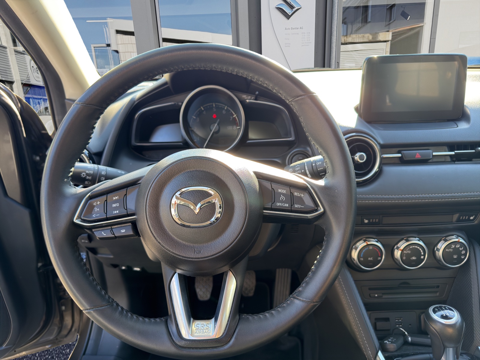 MAZDA 2 SKYACTIV-G 115 Revolution-image-10