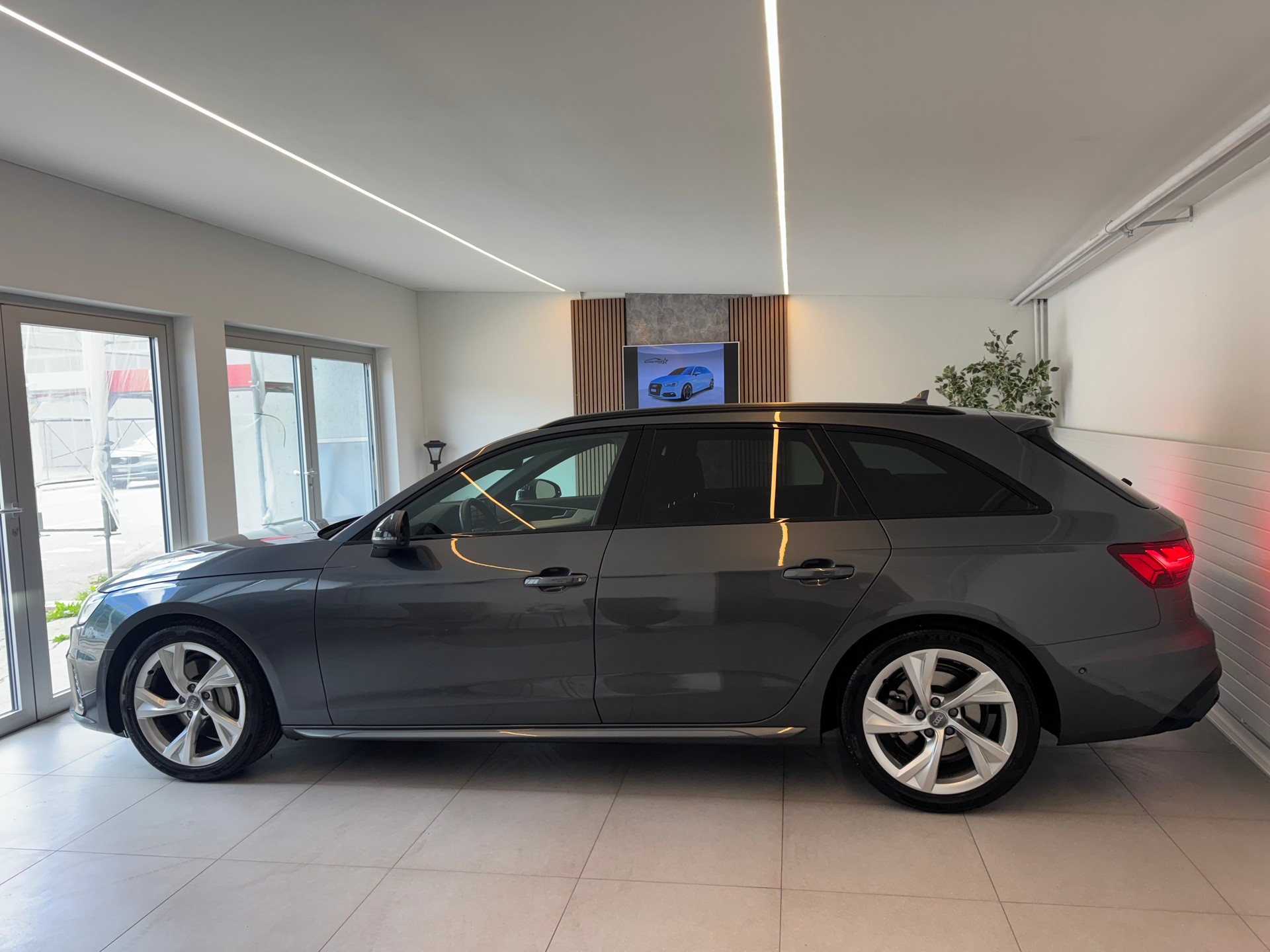 AUDI A4 Avant 40 TDI *Sport*S line*quattro S-tronic*CH-Fahrzeug*Frisch MFK*-image-6