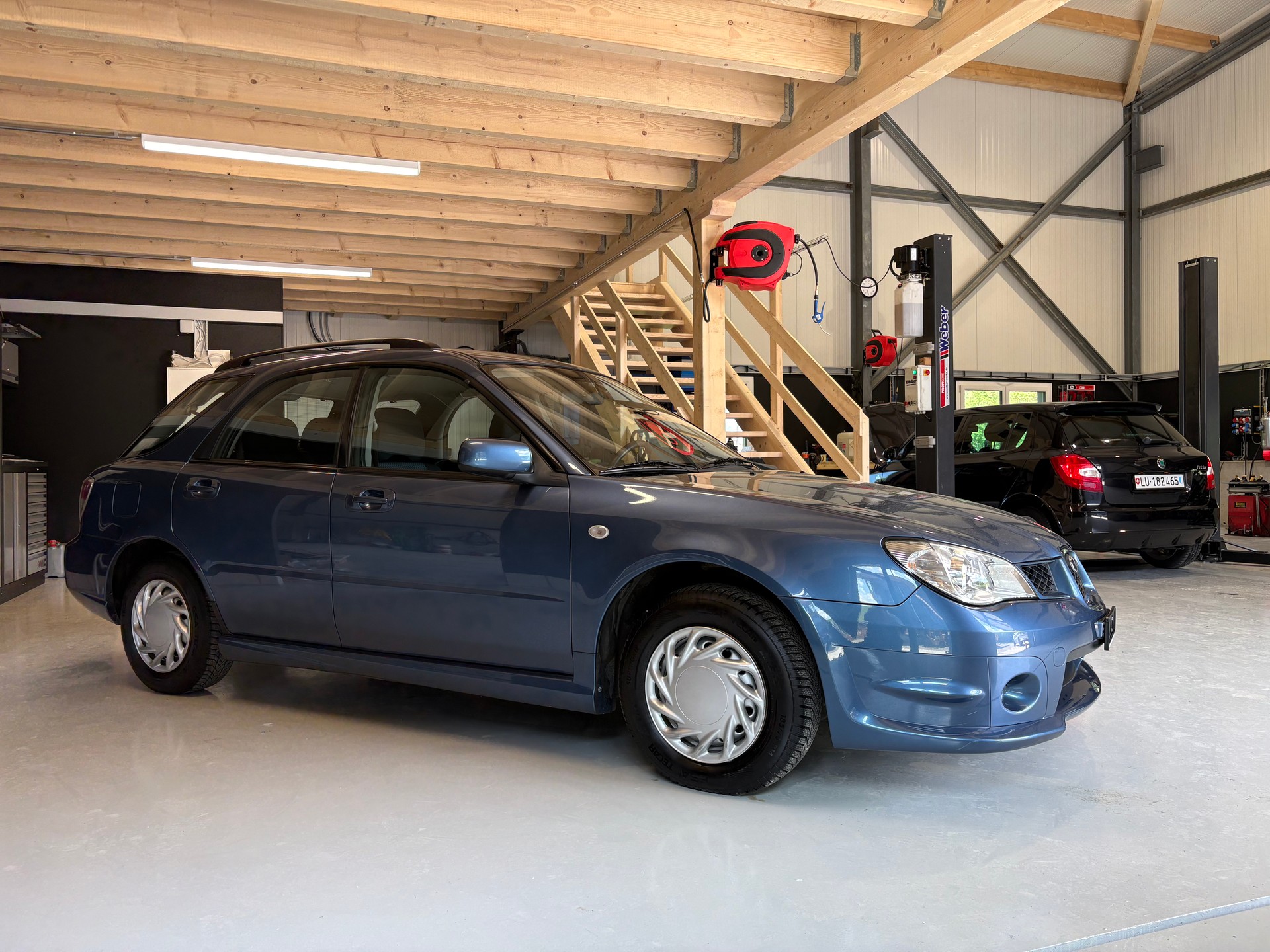 SUBARU Impreza 1.5R Swiss Pique-As Automatic-image-1