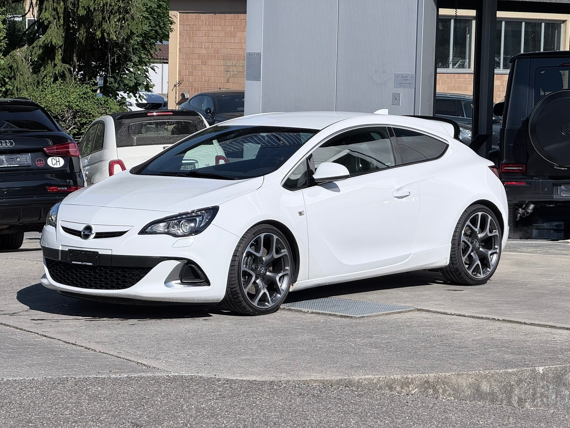 OPEL Astra GTC 2.0i 16V Turbo OPC