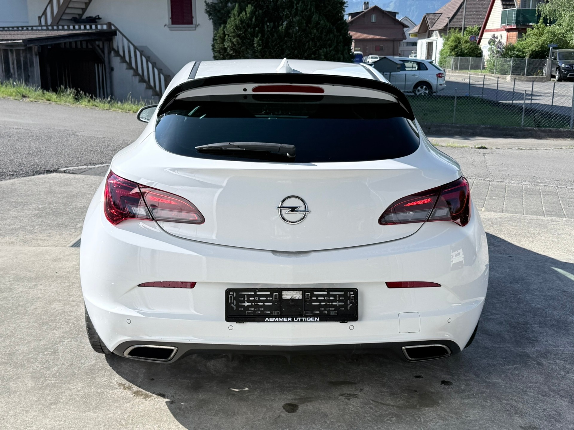 OPEL Astra GTC 2.0i 16V Turbo OPC-image-5