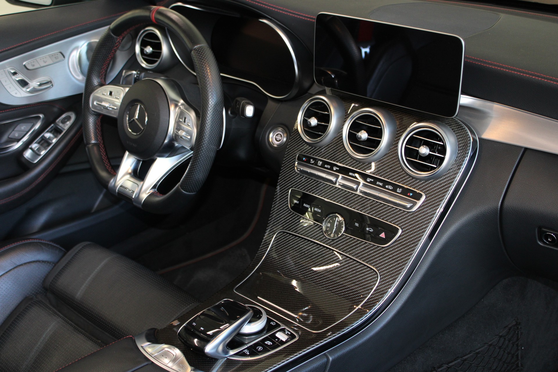 MERCEDES-BENZ C 43 Cabriolet AMG 4Matic 9G-Tronic-image-21