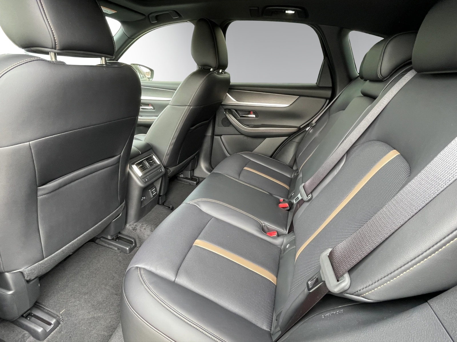 MAZDA CX-60 e-Skyactiv PHEV 327 AWD Homura Plus-image-8