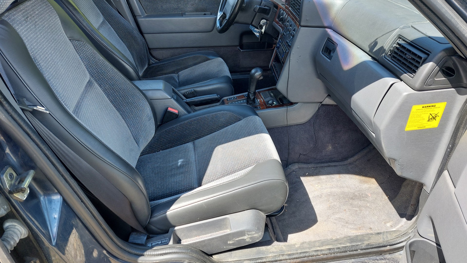 VOLVO 850 T-5-image-7