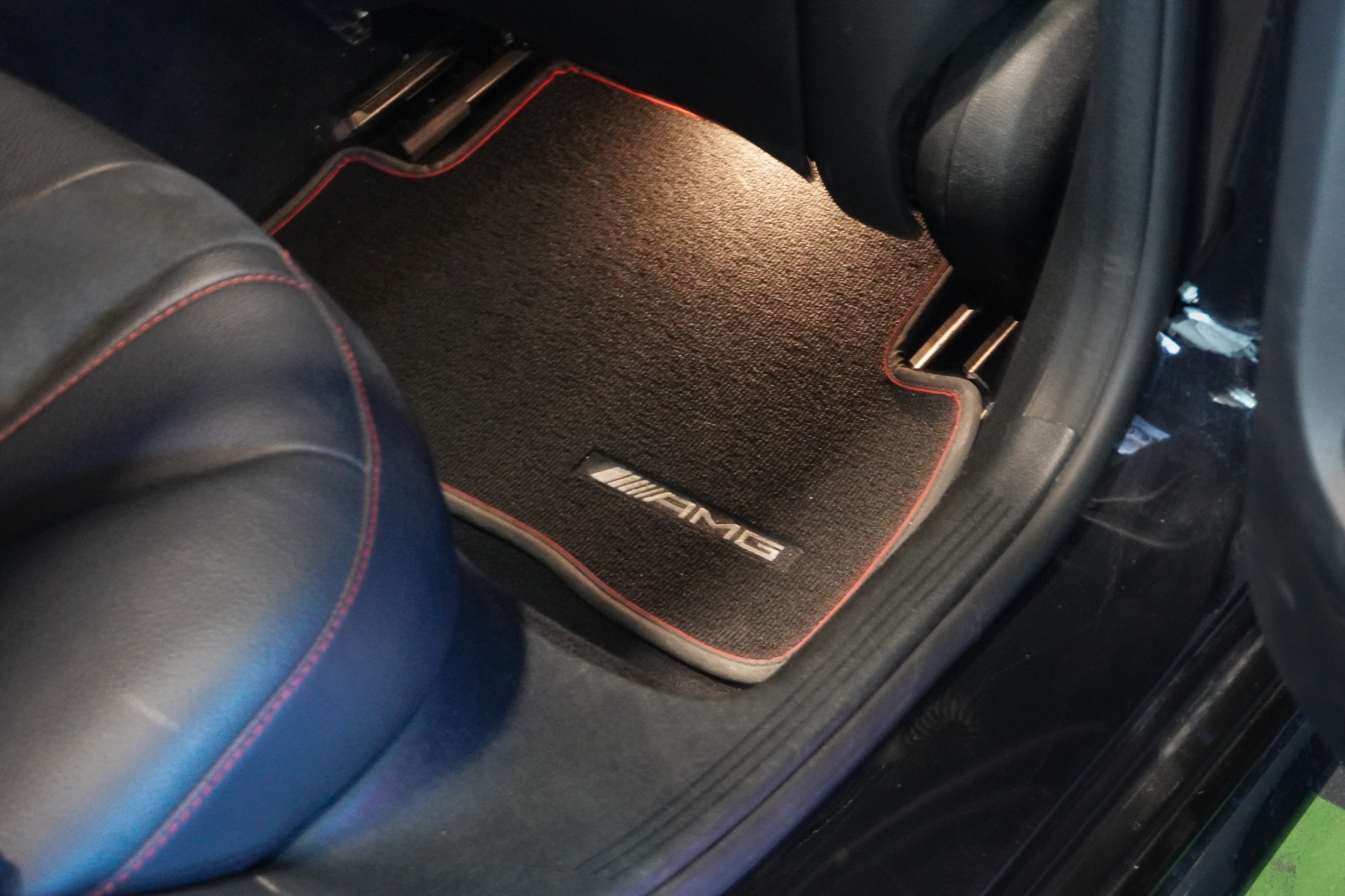 MERCEDES-BENZ C 43 AMG 4Matic 9G-Tronic-image-12