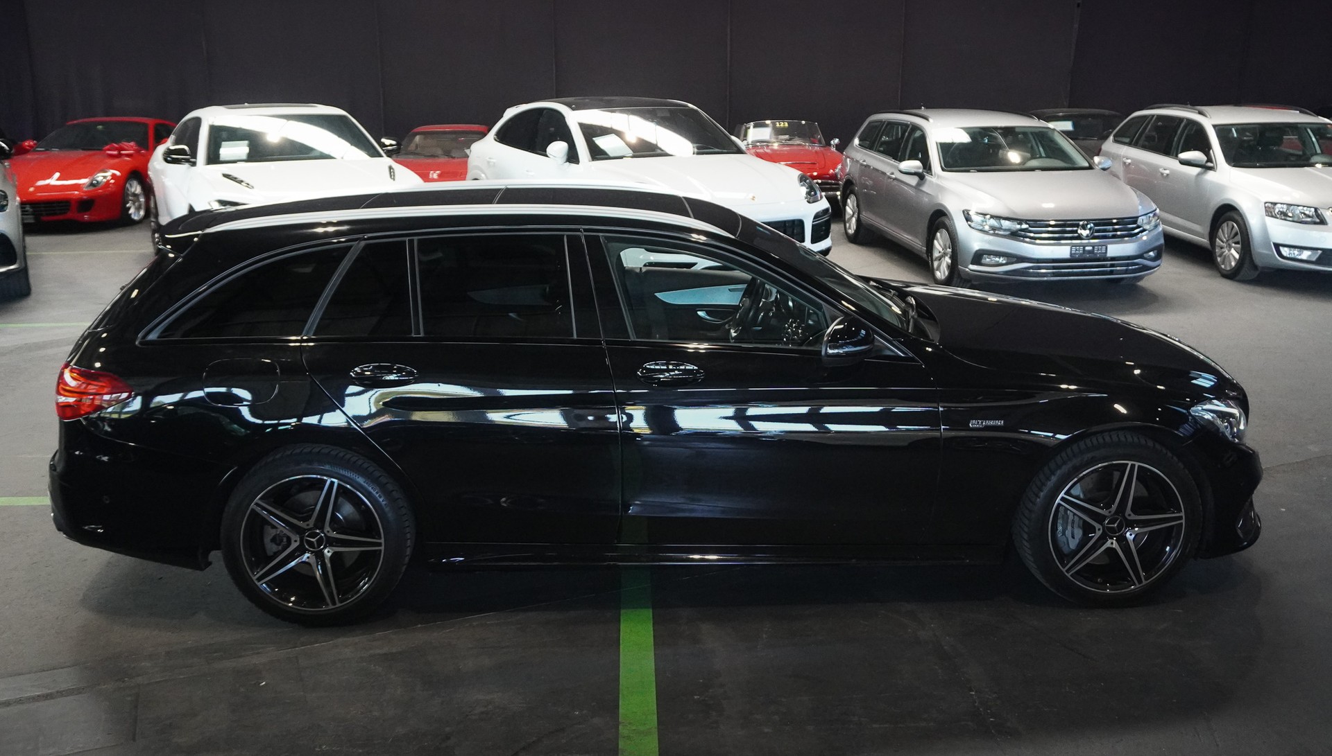 MERCEDES-BENZ C 43 AMG 4Matic 9G-Tronic-image-5