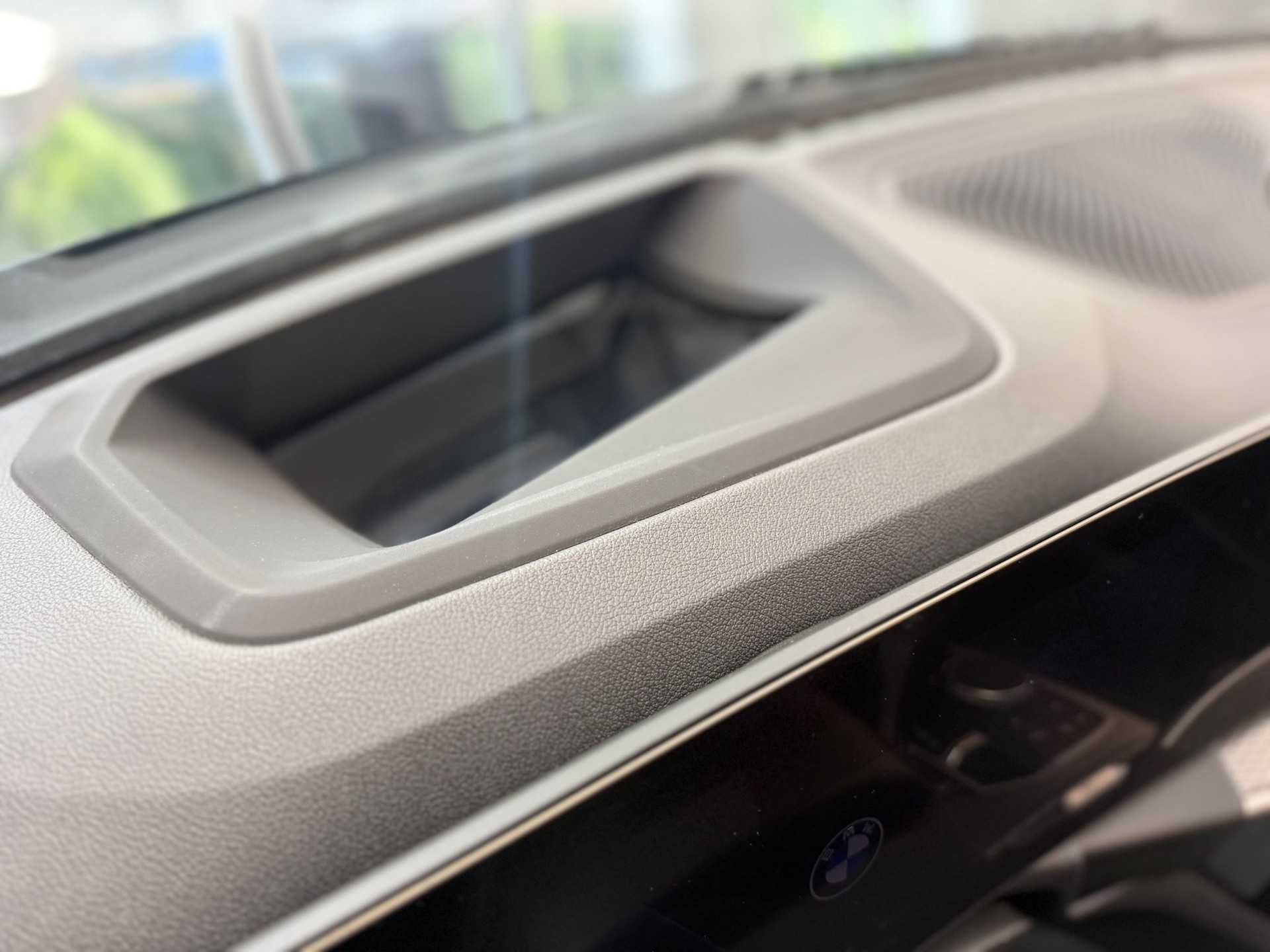 BMW 330d xDrive 48V Touring Pure M Sport Steptronic-image-17