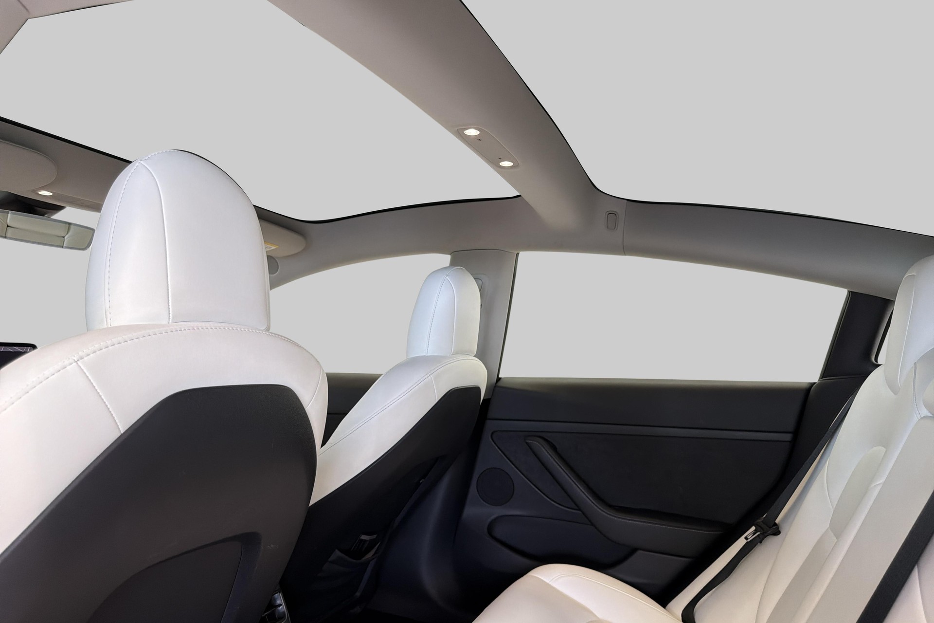 TESLA Model 3 Long Range Dual Motor AWD-image-19