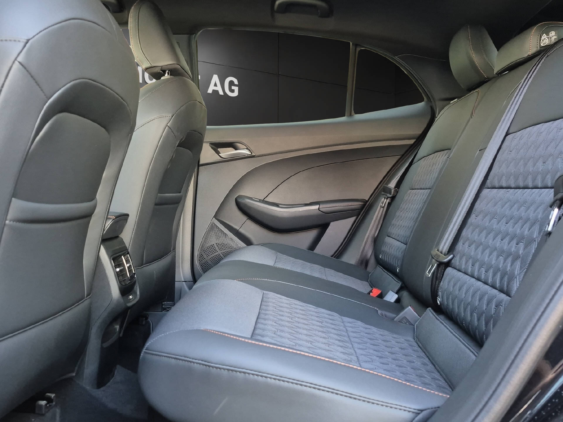MG 3 1.5 Hybrid Luxury-image-11
