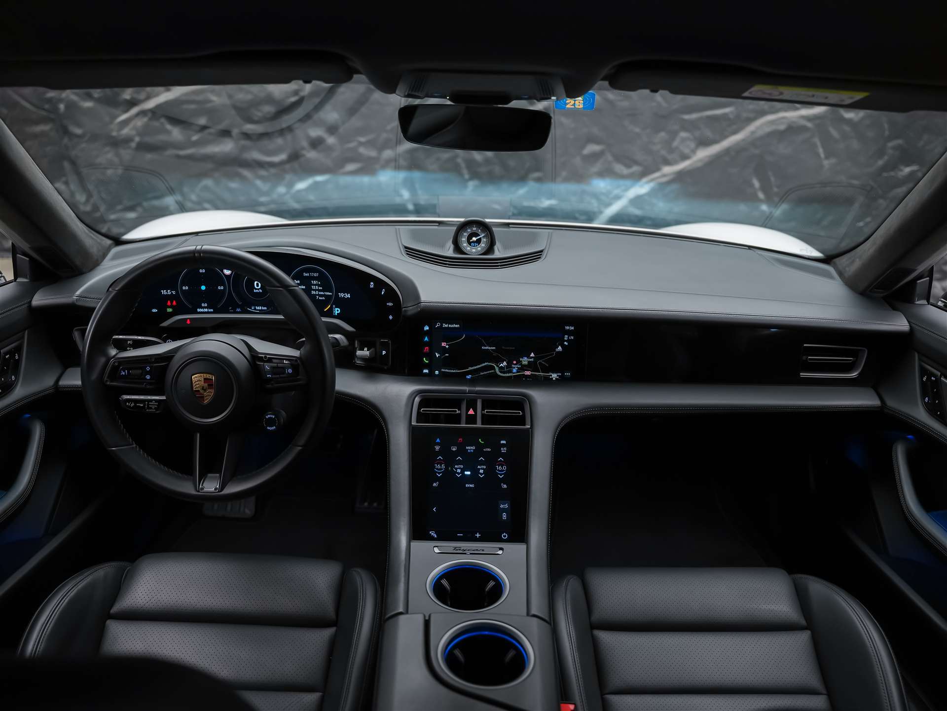 PORSCHE Taycan Turbo S *CH-Auto*Approved*Keramik*Bose*Chrono*-image-19