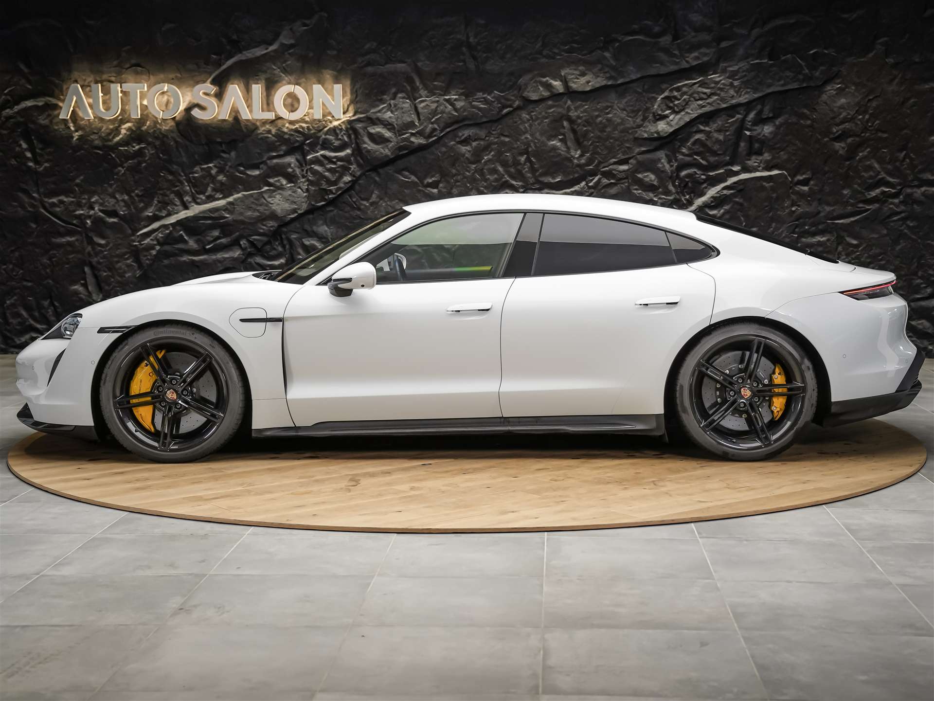 PORSCHE Taycan Turbo S *CH-Auto*Approved*Keramik*Bose*Chrono*-showroom-element-2
