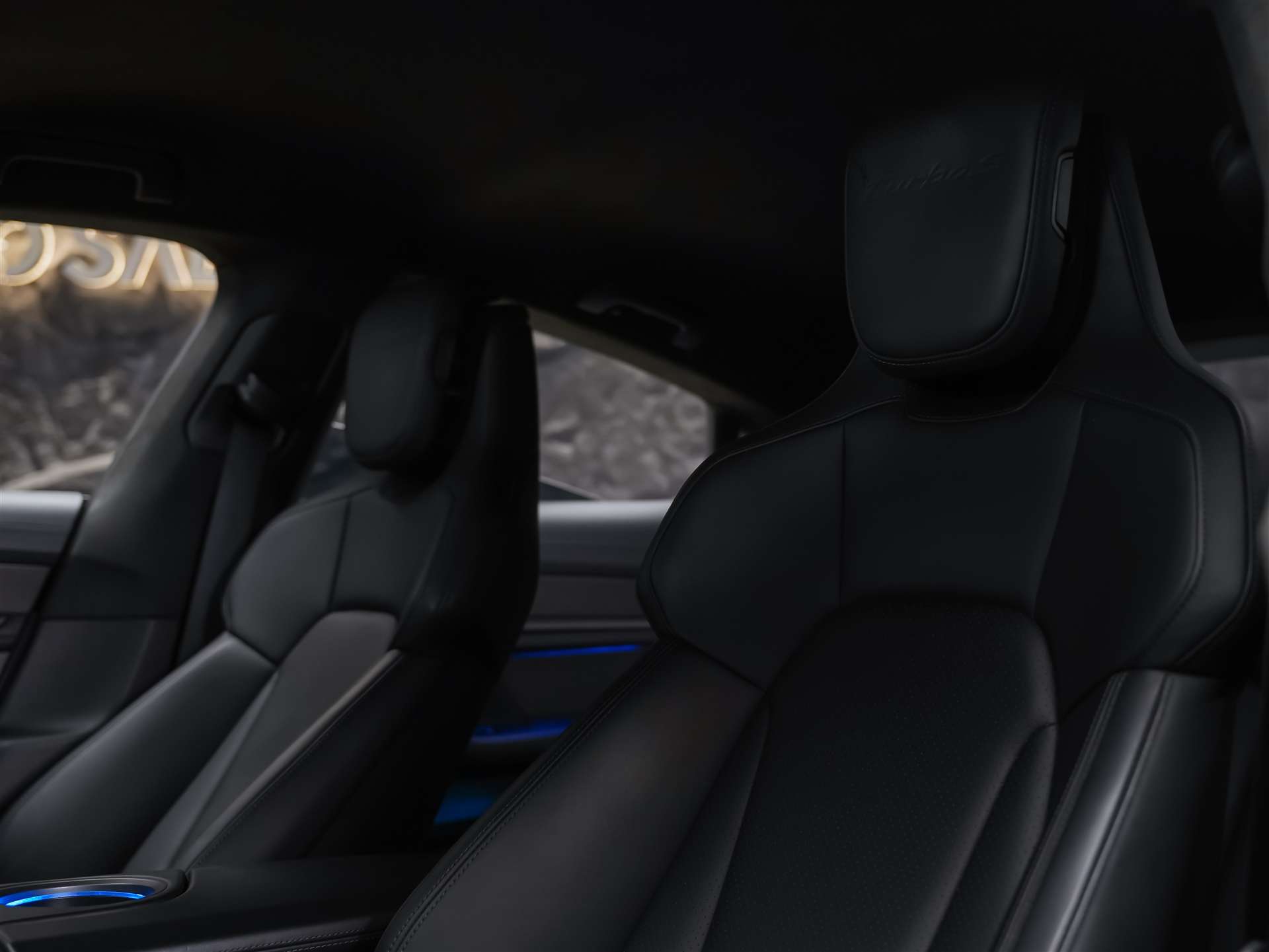 PORSCHE Taycan Turbo S *CH-Auto*Approved*Keramik*Bose*Chrono*-image-10