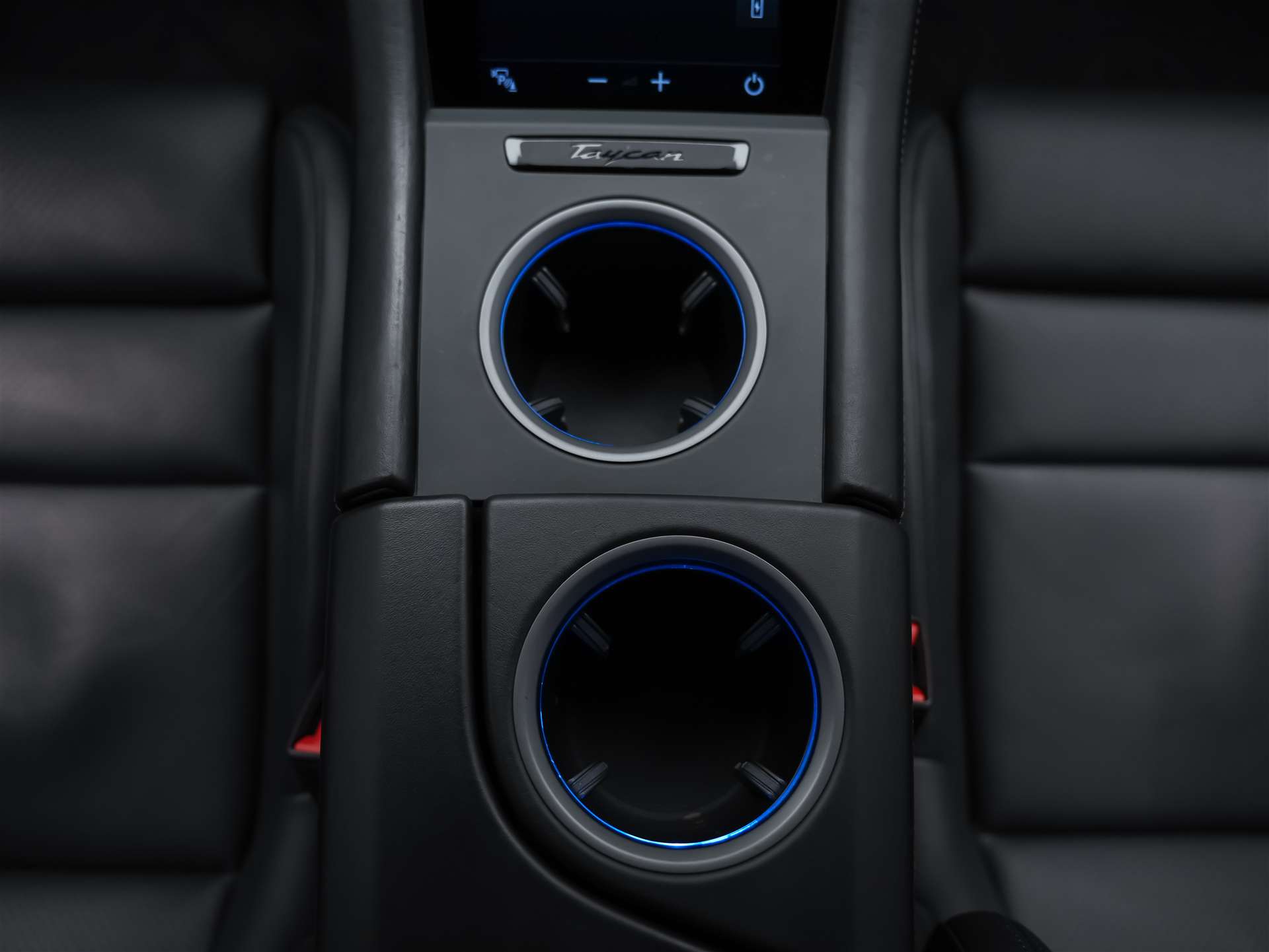 PORSCHE Taycan Turbo S *CH-Auto*Approved*Keramik*Bose*Chrono*-image-25