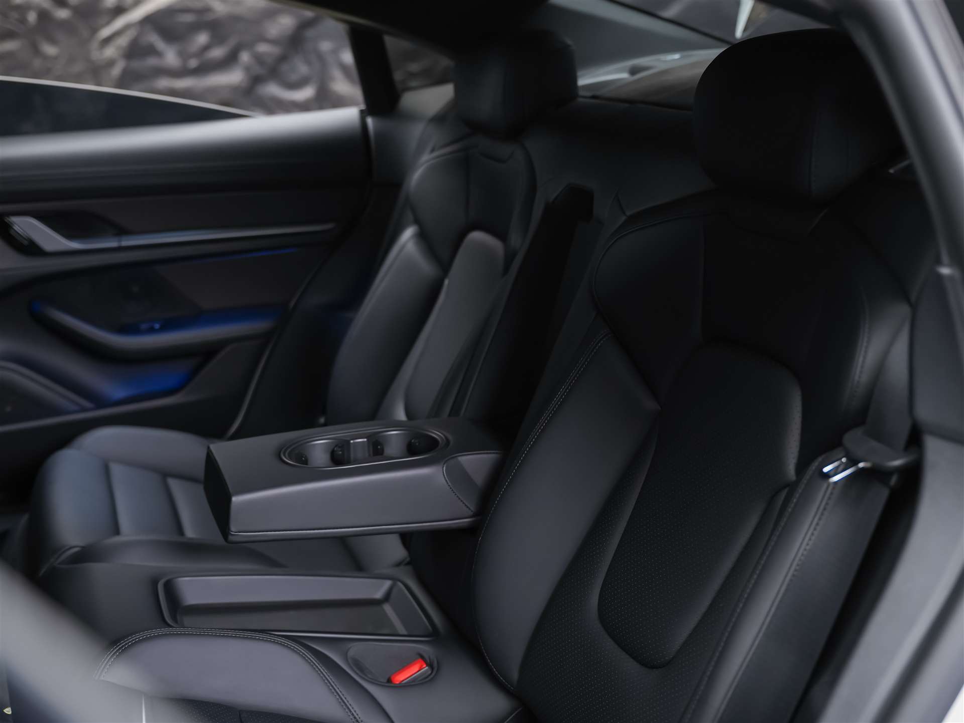 PORSCHE Taycan Turbo S *CH-Auto*Approved*Keramik*Bose*Chrono*-image-12