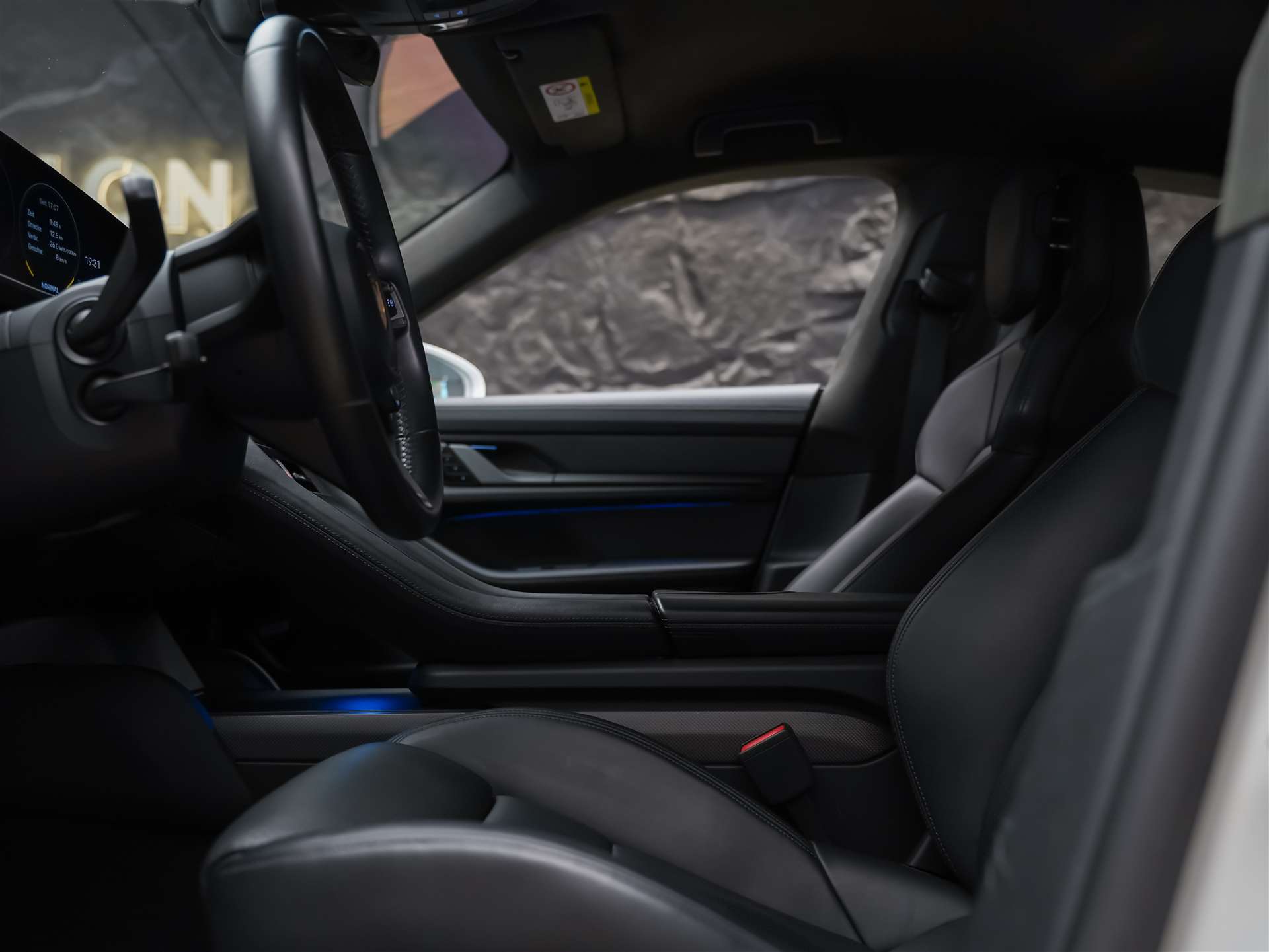 PORSCHE Taycan Turbo S *CH-Auto*Approved*Keramik*Bose*Chrono*-image-9