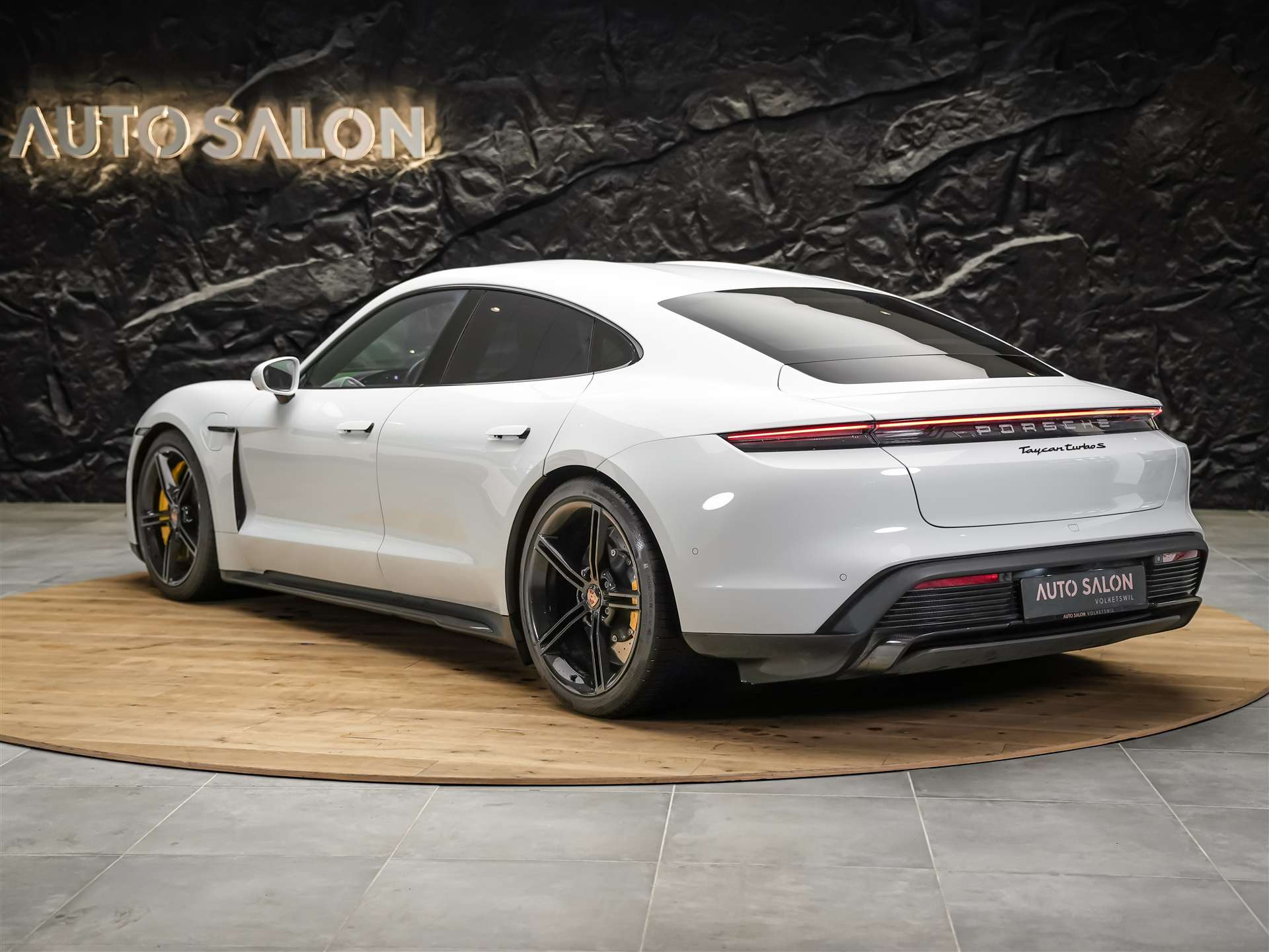 PORSCHE Taycan Turbo S *CH-Auto*Approved*Keramik*Bose*Chrono*-showroom-element-3