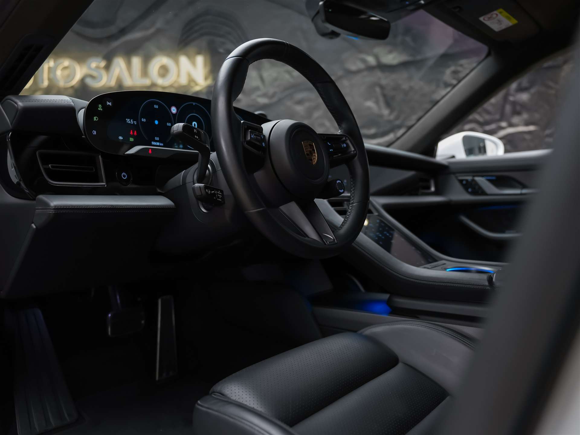 PORSCHE Taycan Turbo S *CH-Auto*Approved*Keramik*Bose*Chrono*-image-8