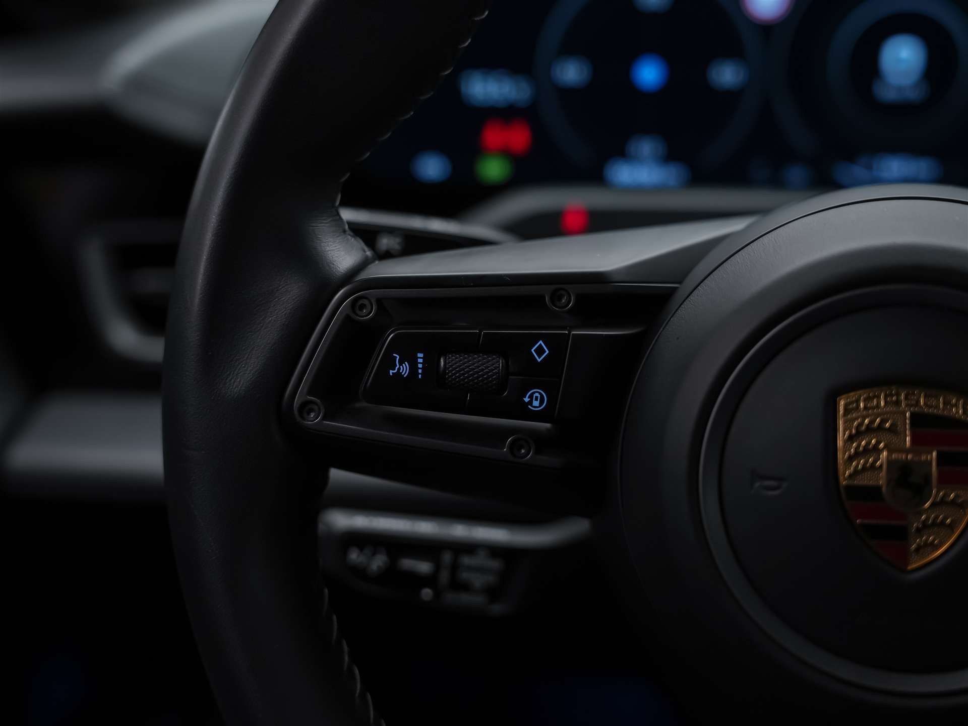 PORSCHE Taycan Turbo S *CH-Auto*Approved*Keramik*Bose*Chrono*-image-31