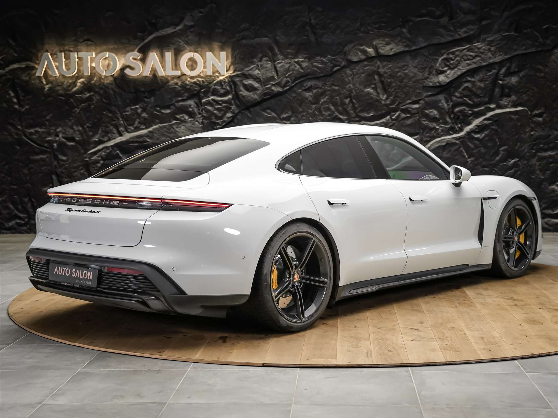 PORSCHE Taycan Turbo S *CH-Auto*Approved*Keramik*Bose*Chrono*-image-5