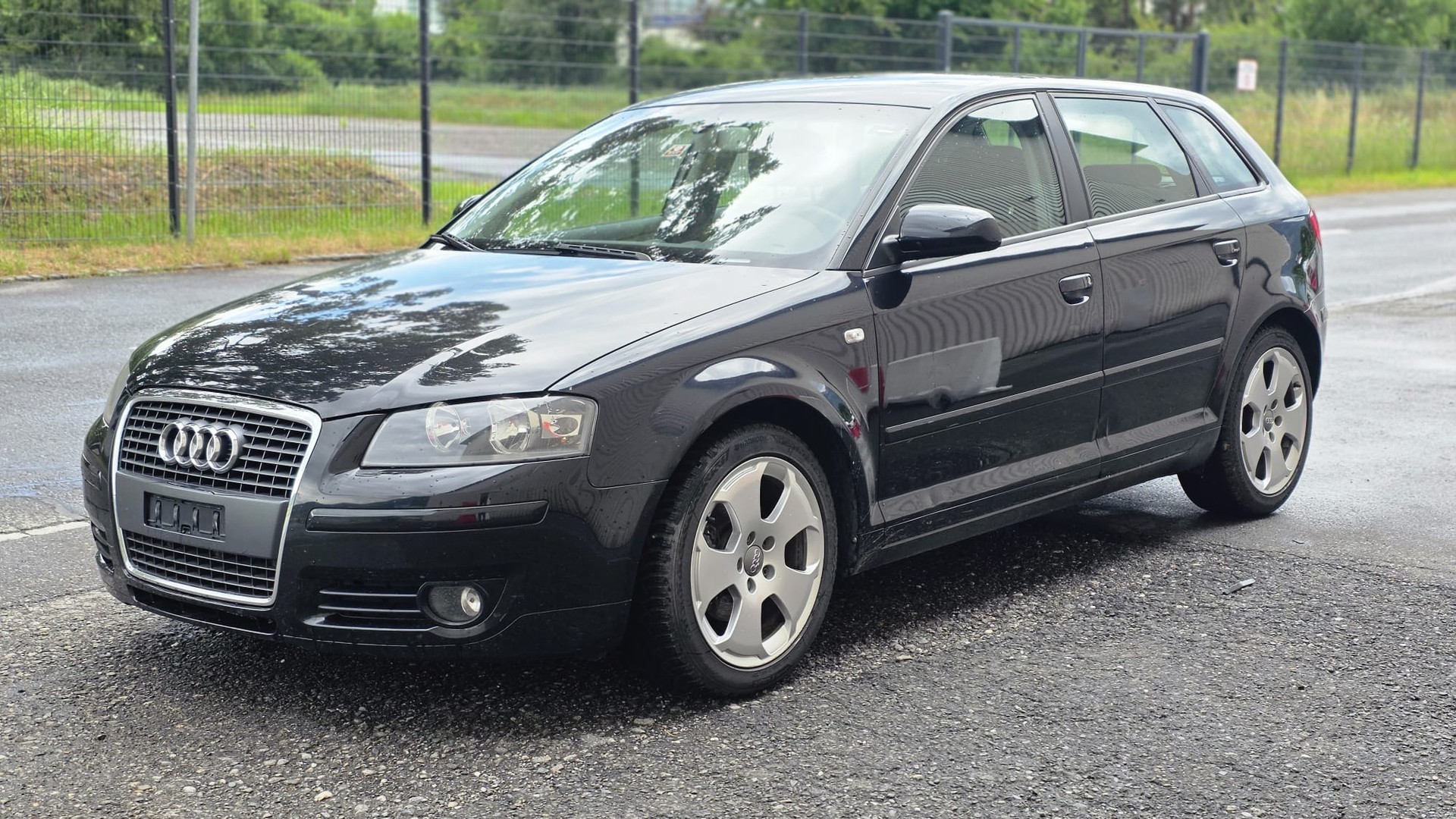 AUDI A3 Sportback 1.8 Turbo FSI Attraction-image-2