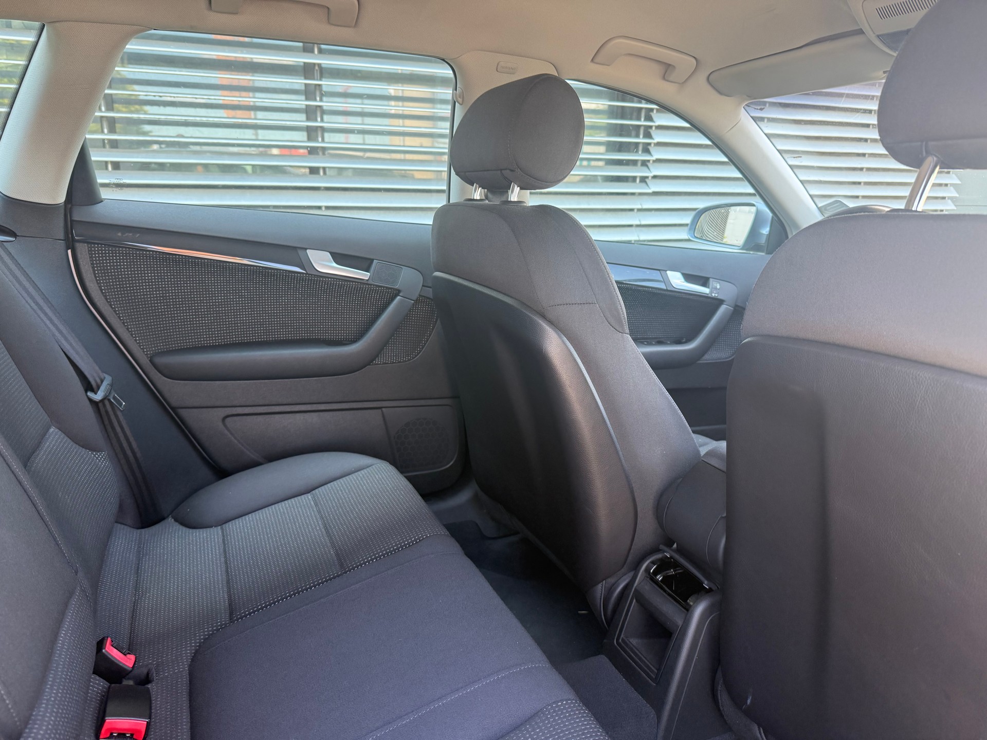 AUDI A3 Sportback 2.0 TDI Ambiente-image-11