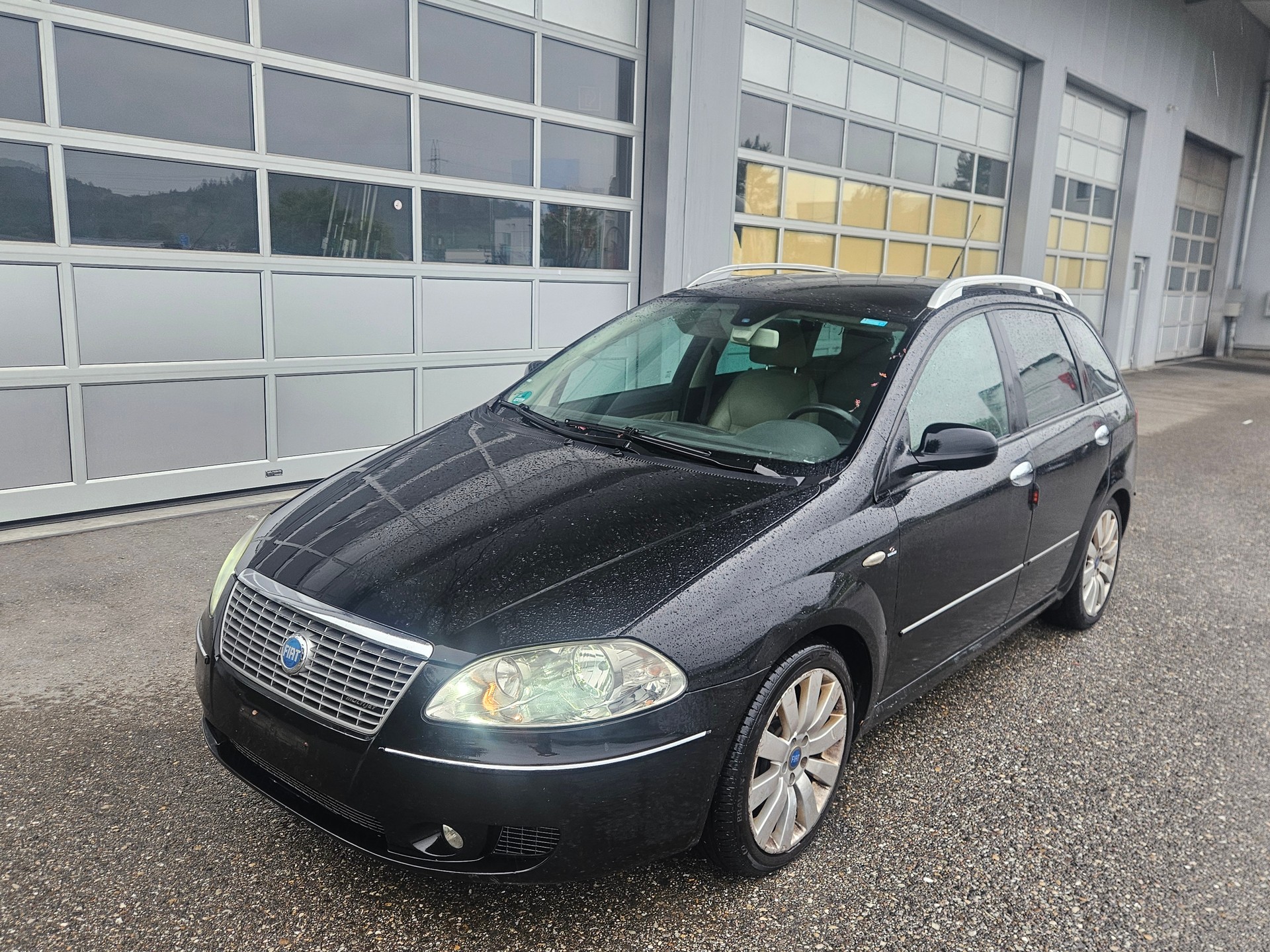FIAT Croma 2.4 20V JTD Emotion-image-1