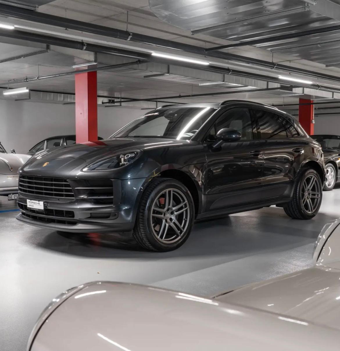 PORSCHE Macan PDK
