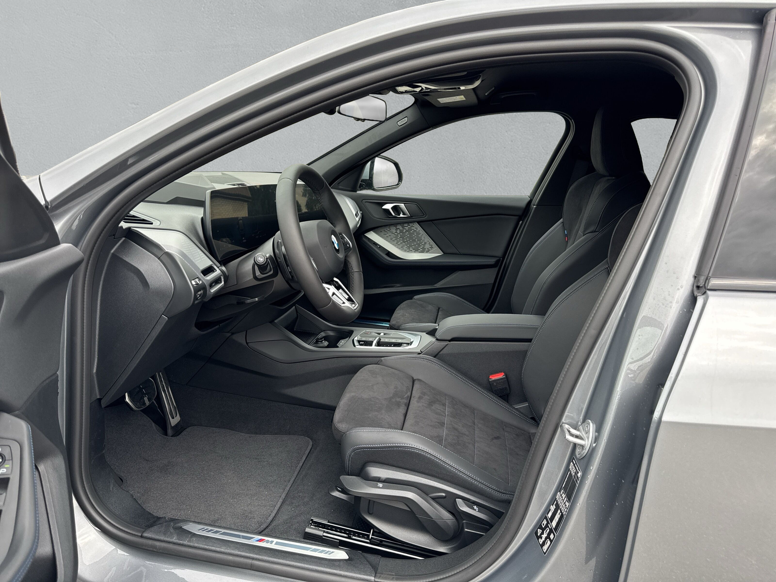 BMW 123 xDrive M Sport Steptronic-image-11
