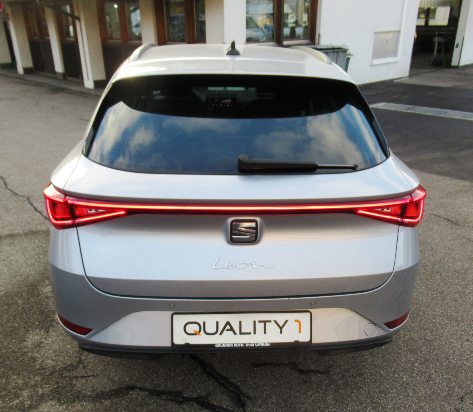 SEAT Leon ST 2.0 TDI EVO DSG Style-showroom-element-3