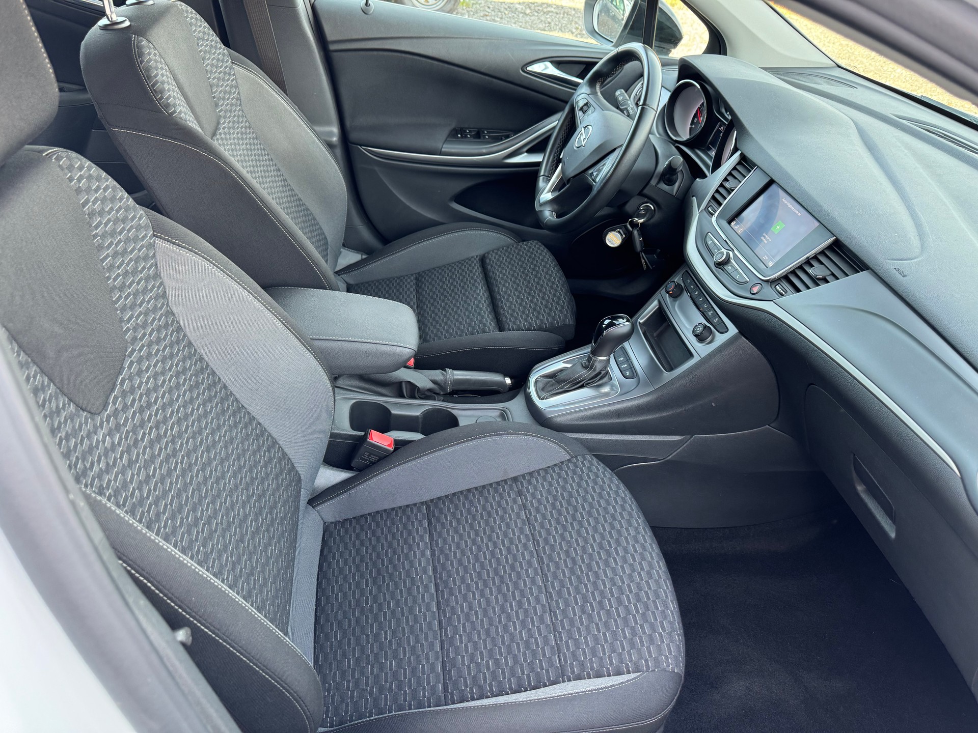 OPEL Astra Sports Tourer 1.5 CDTi Elegance-image-6