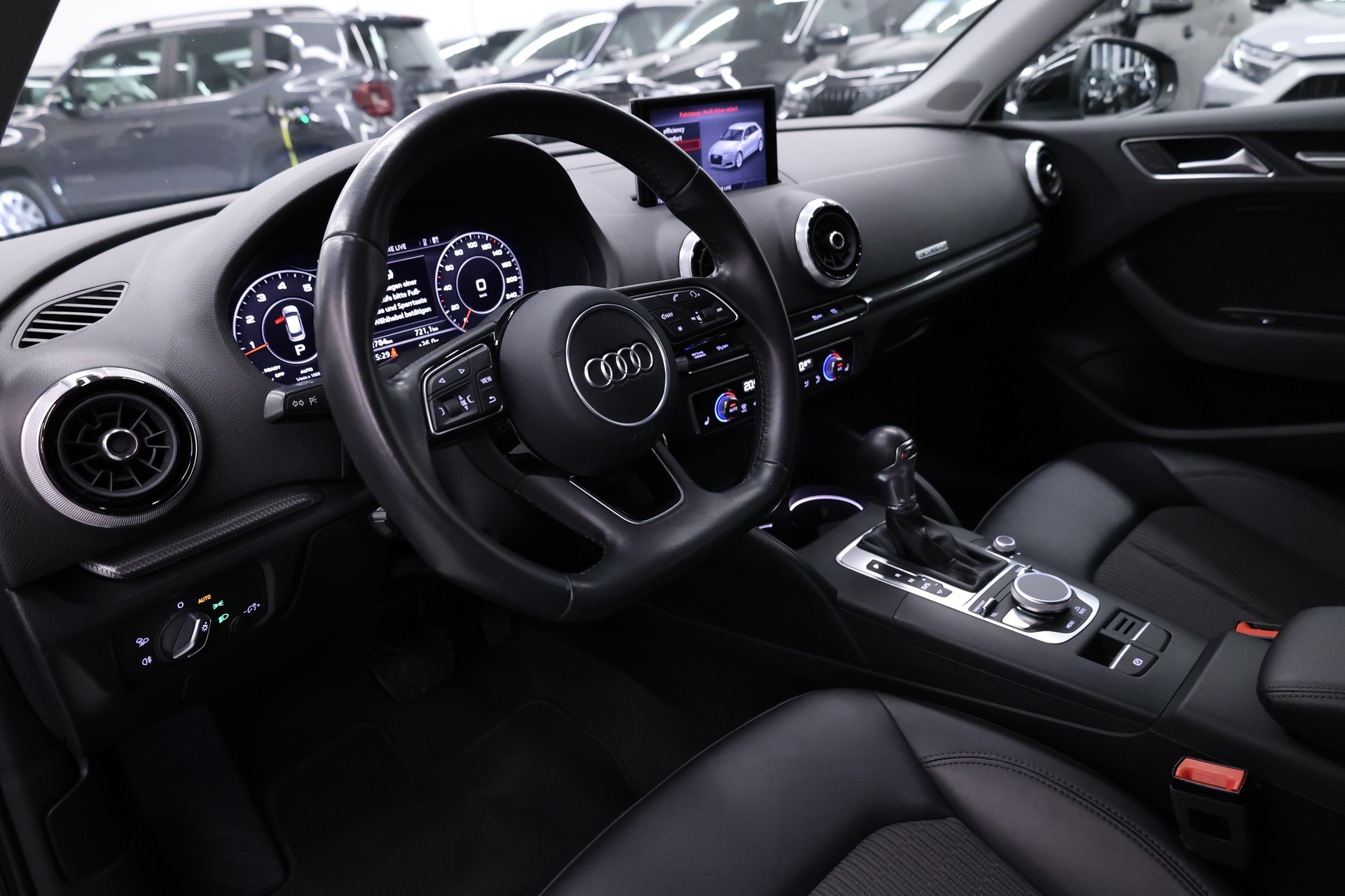 AUDI A3 Sportback 2.0 T FSI Design qu. S-Tronic-image-14