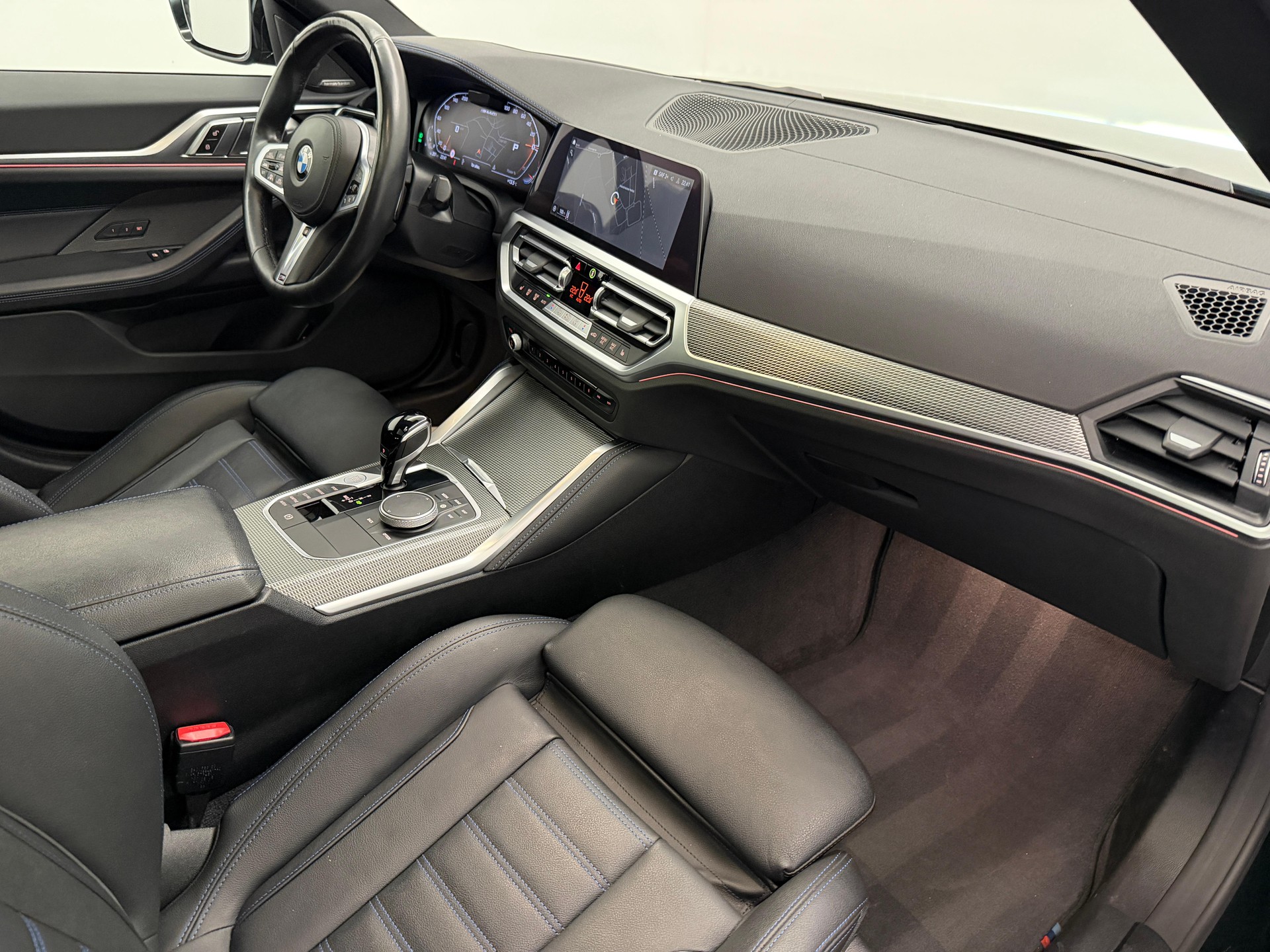 BMW M440i xDrive Gran Coupé-image-10