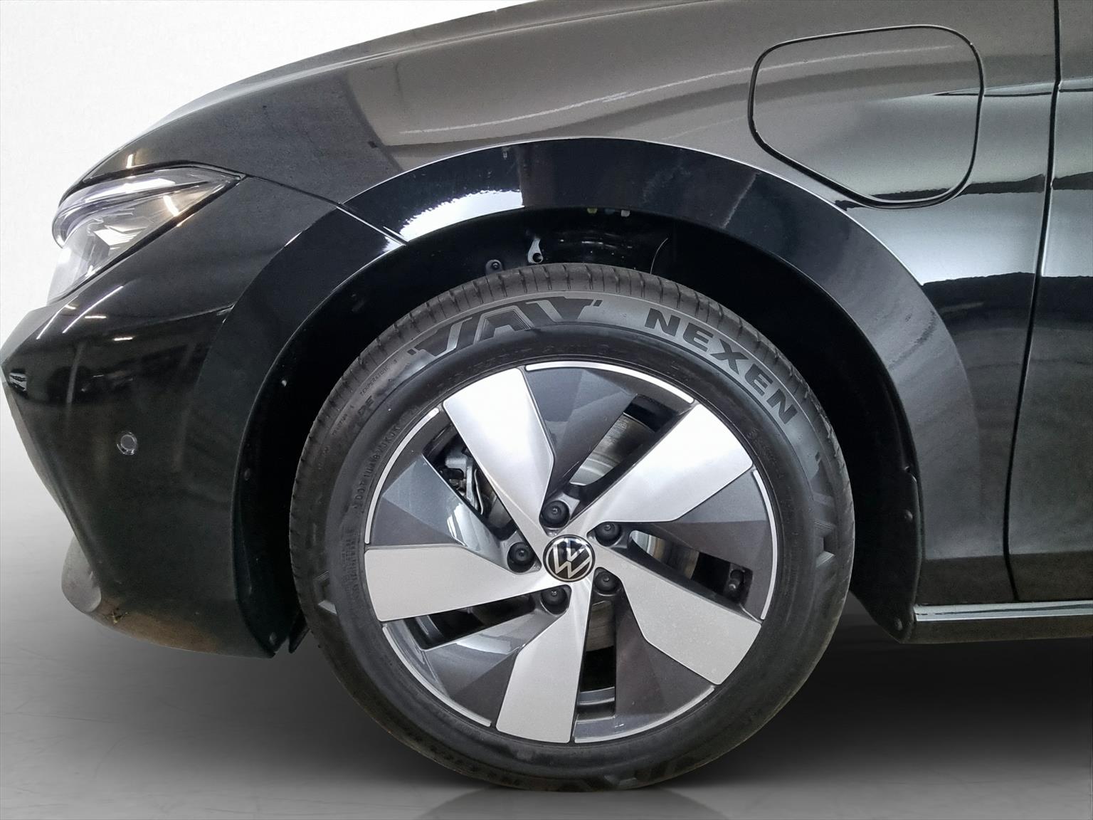 VW Passat Variant 1.5 TSI evo2 PHEV Business-image-15