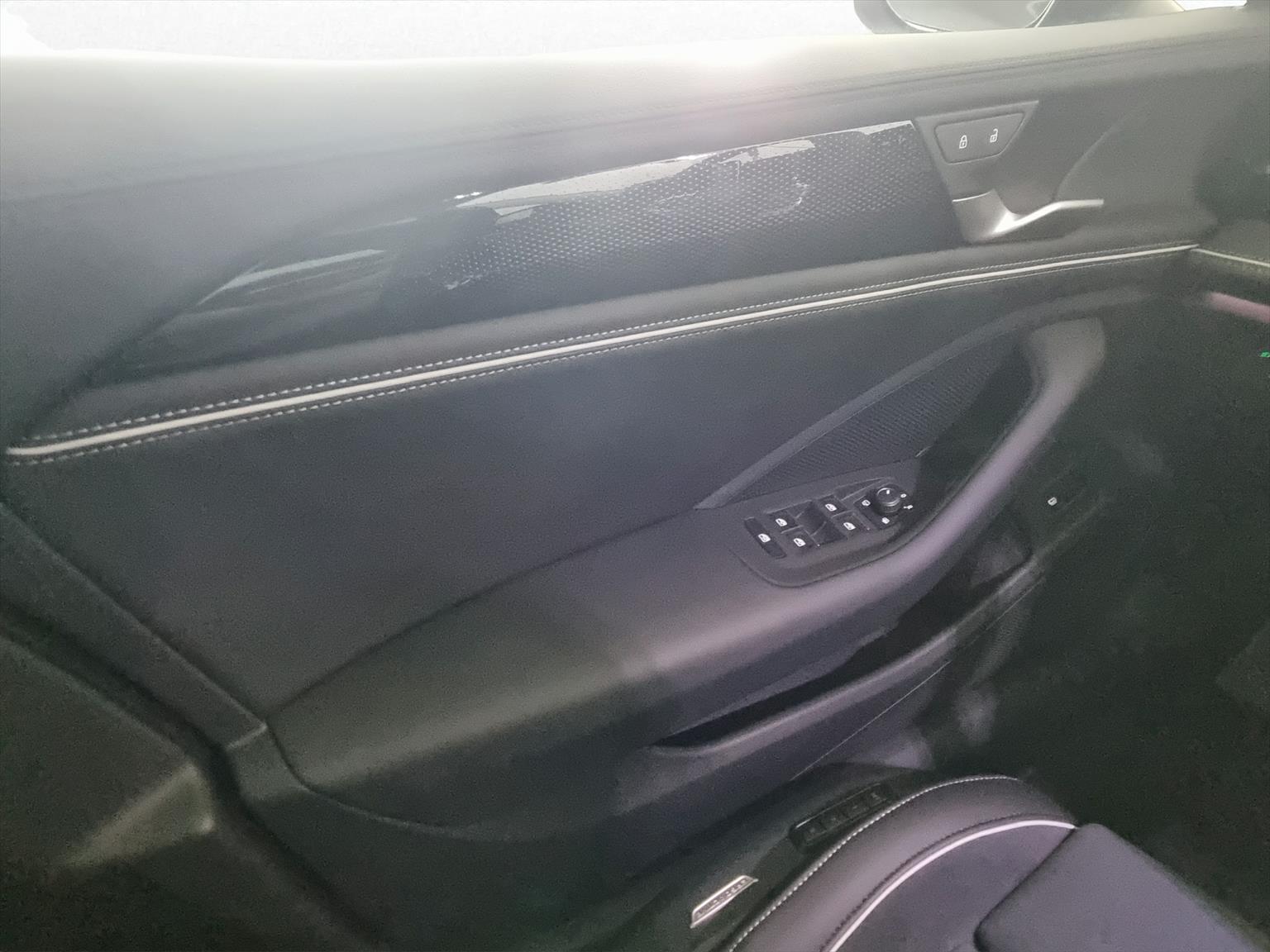 VW Passat Variant 1.5 TSI evo2 PHEV Business-image-11