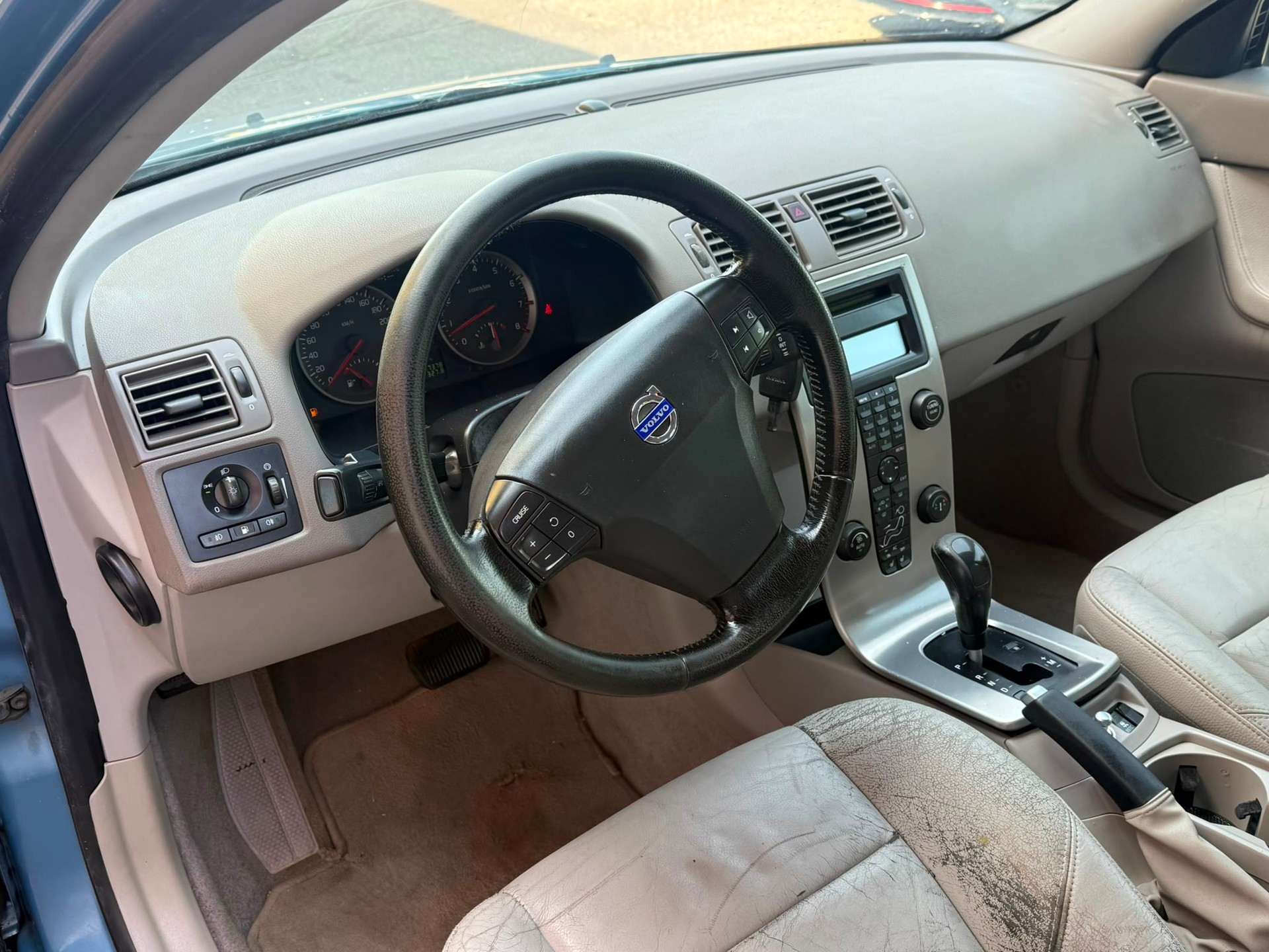 VOLVO V50 2.4I Momentum automatique-image-10