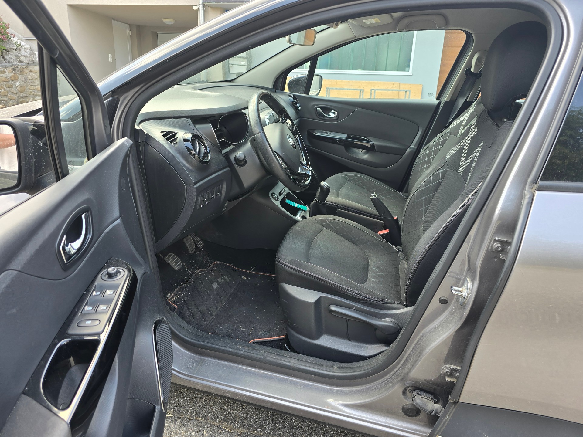 RENAULT Captur 0.9 12V Dynamique-image-10